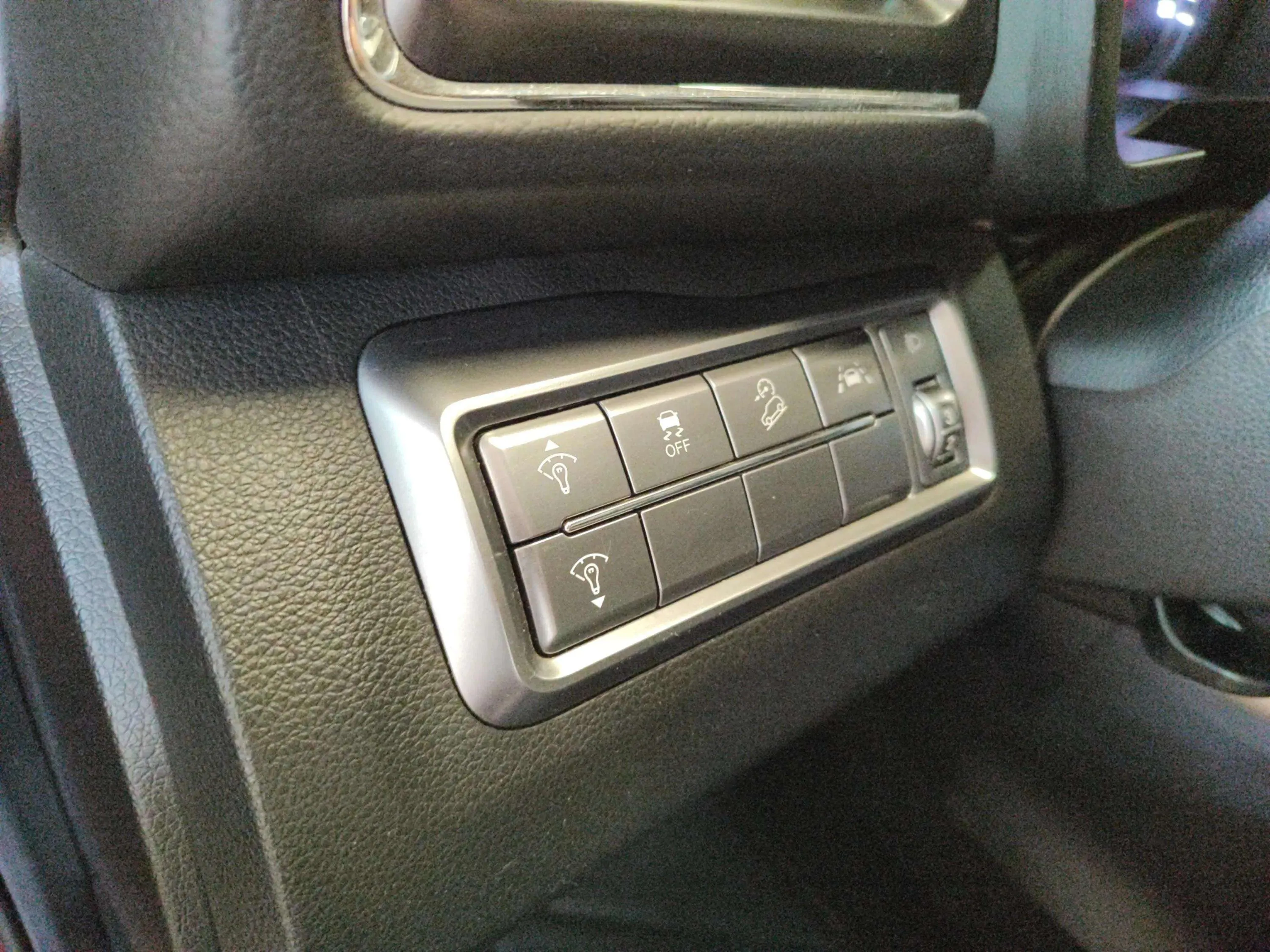 SsangYong Tivoli G15T Urban Plus - foto 17