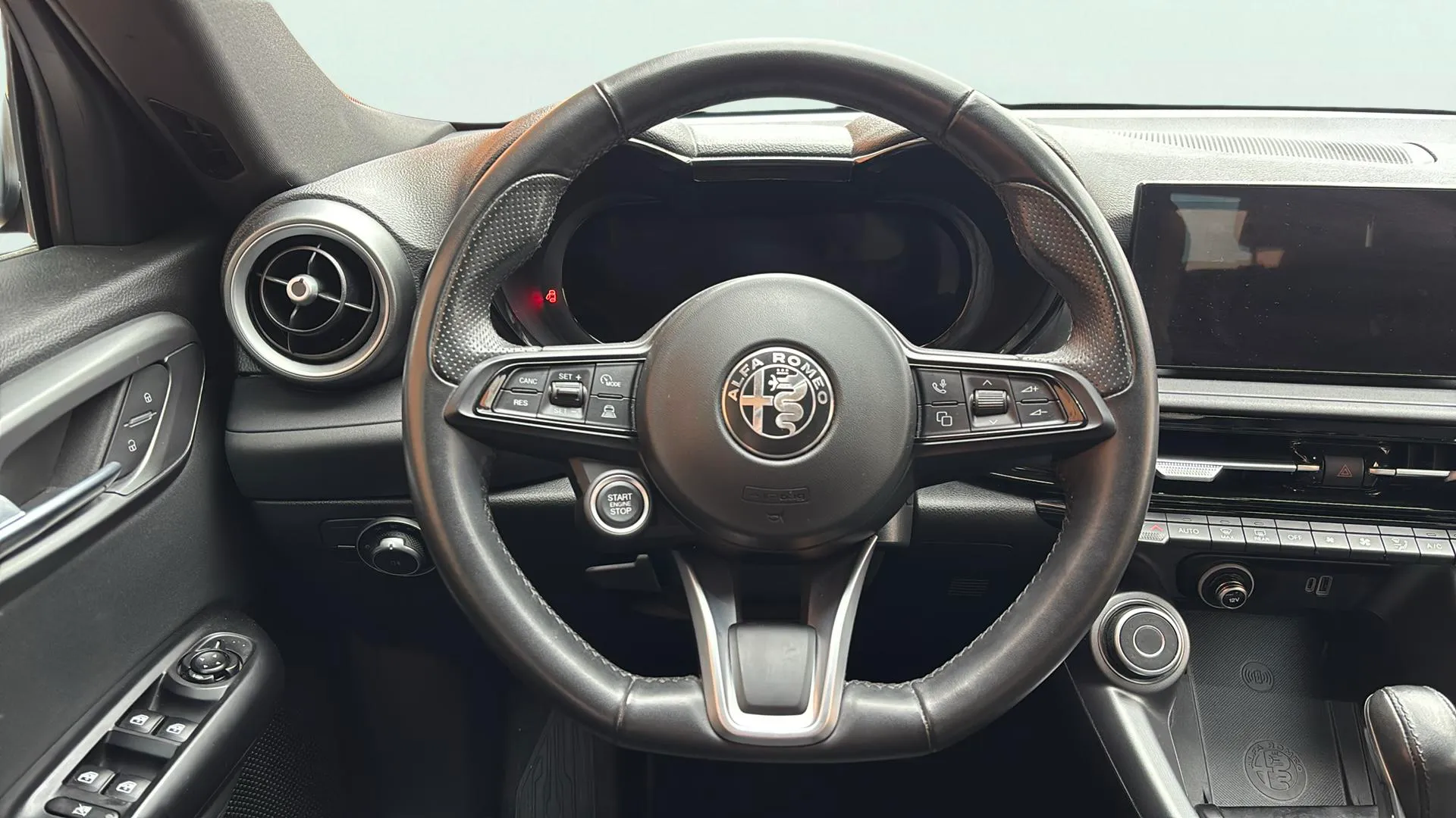 Alfa Romeo Tonale 1.5 MHEV Gasolina Sprint FWD - foto 14