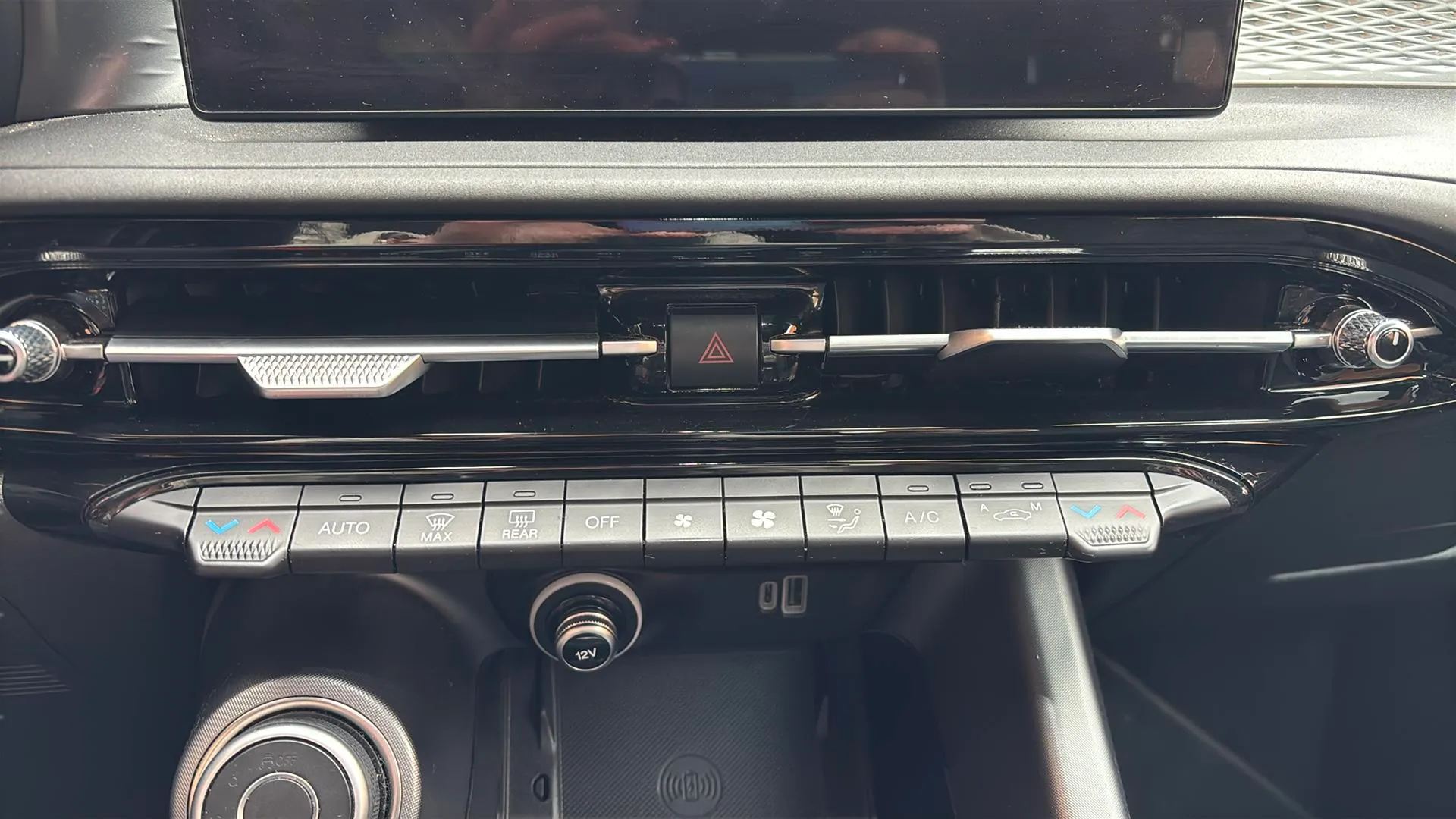 Alfa Romeo Tonale 1.5 MHEV Gasolina Sprint FWD - foto 19