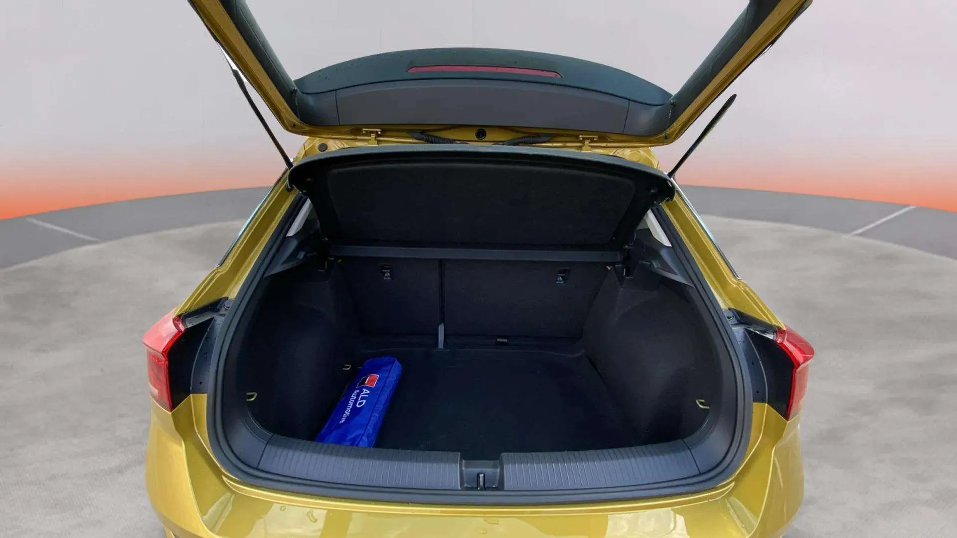 Volkswagen T-Roc Advance 1.6 TDI - foto 9