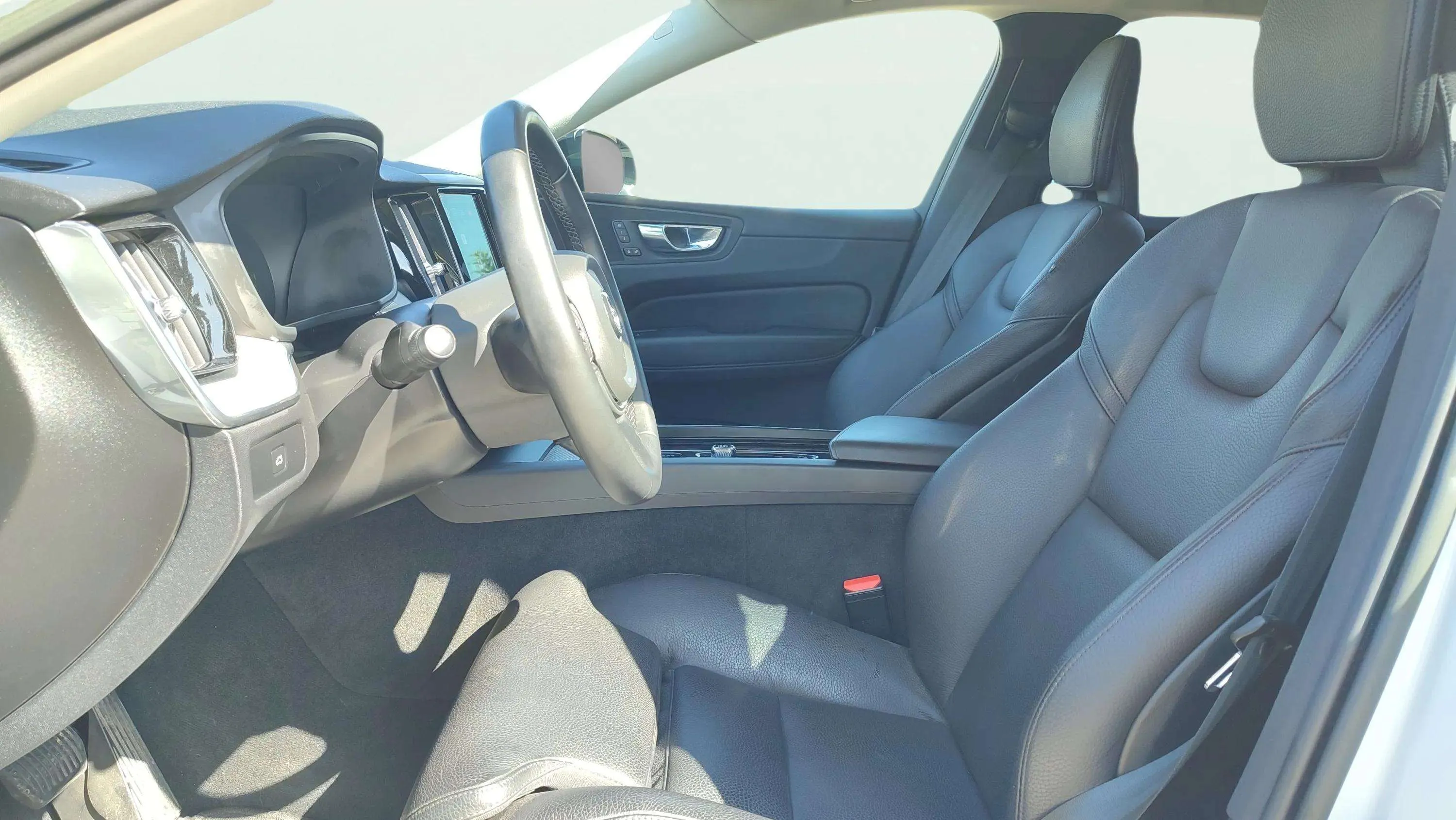 Volvo XC60 2.0 B4 D Plus Dark - foto 10