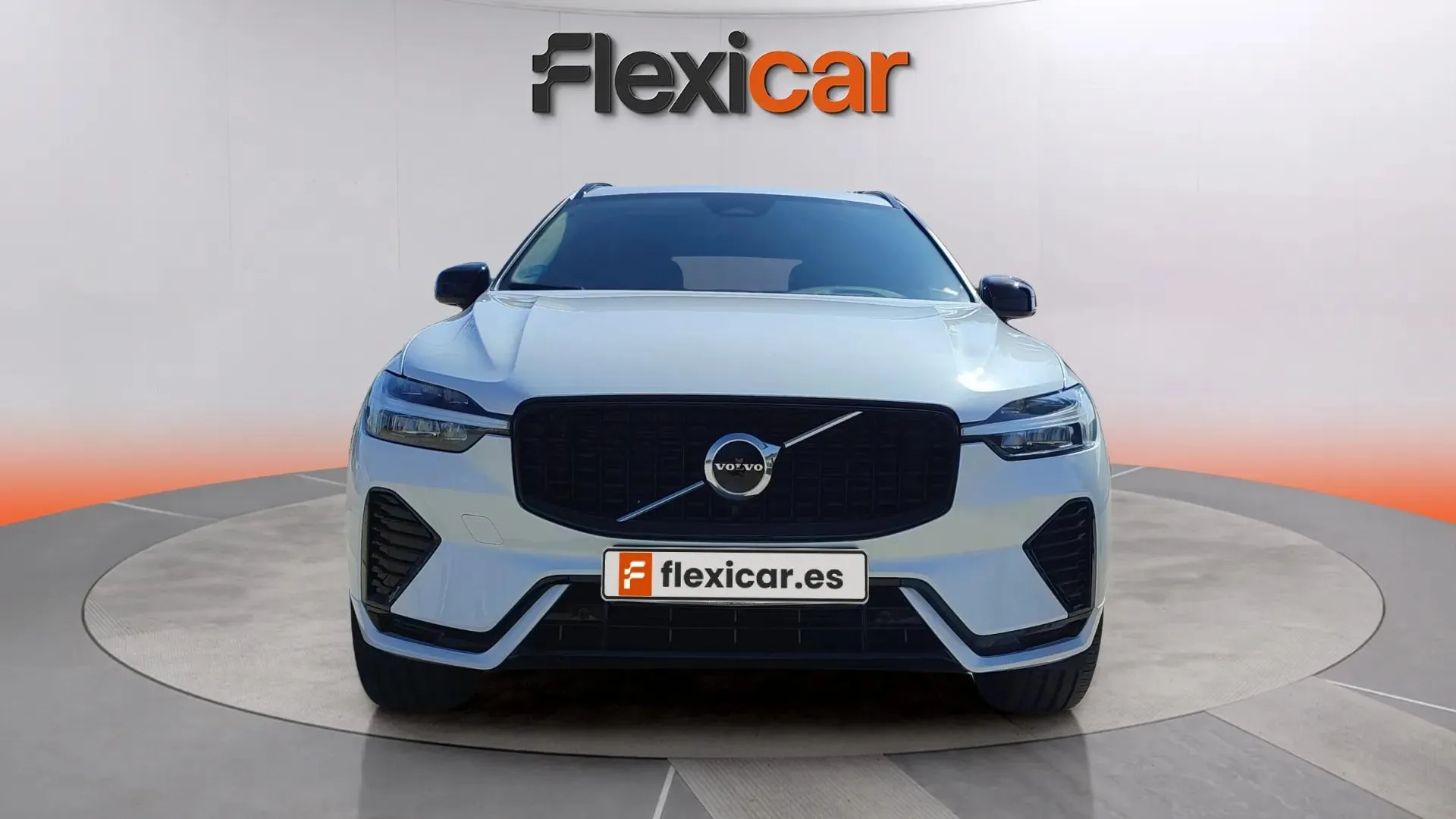 Volvo XC60 2.0 B4 D Plus Dark - foto 2