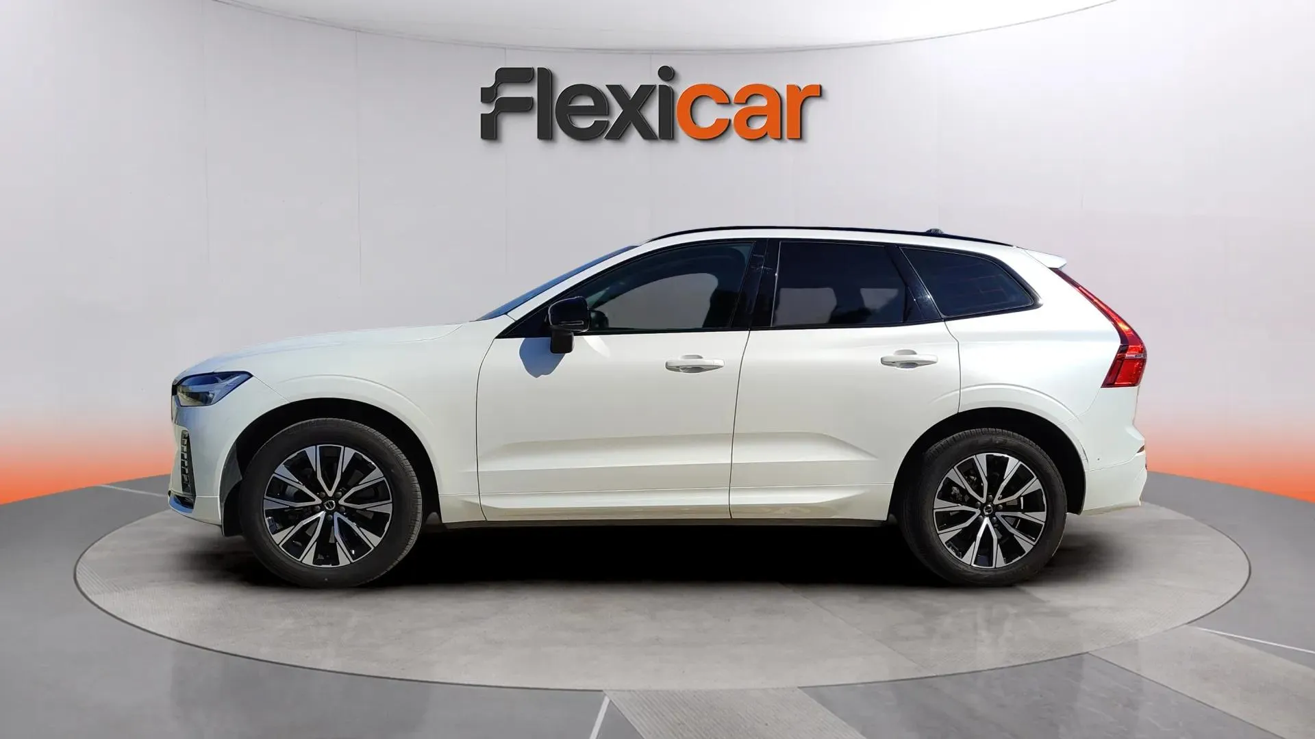 Volvo XC60 2.0 B4 D Plus Dark - foto 5