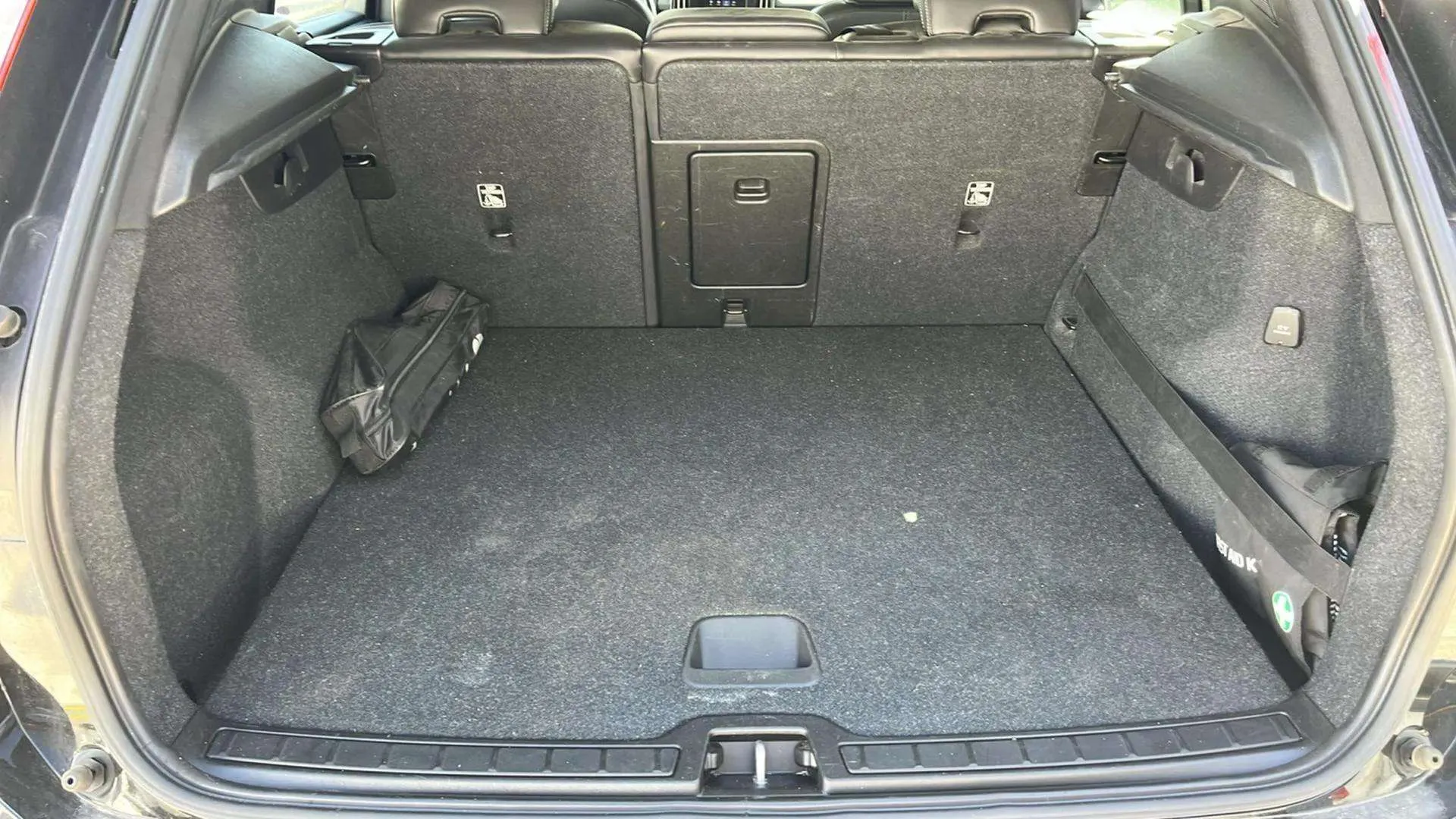 Volvo XC40 2.0 D3 AWD Business Plus - foto 7