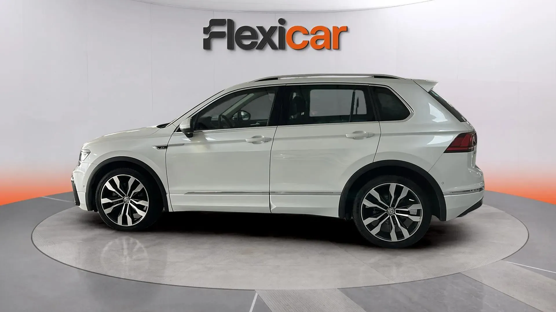 Volkswagen Tiguan Sport 2.0 TDI 4Motion DSG - foto 3