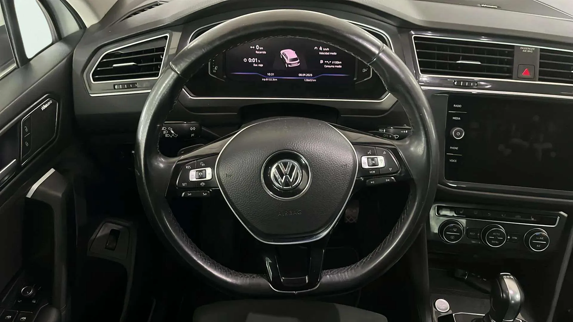 Volkswagen Tiguan Sport 2.0 TDI 4Motion DSG - foto 11