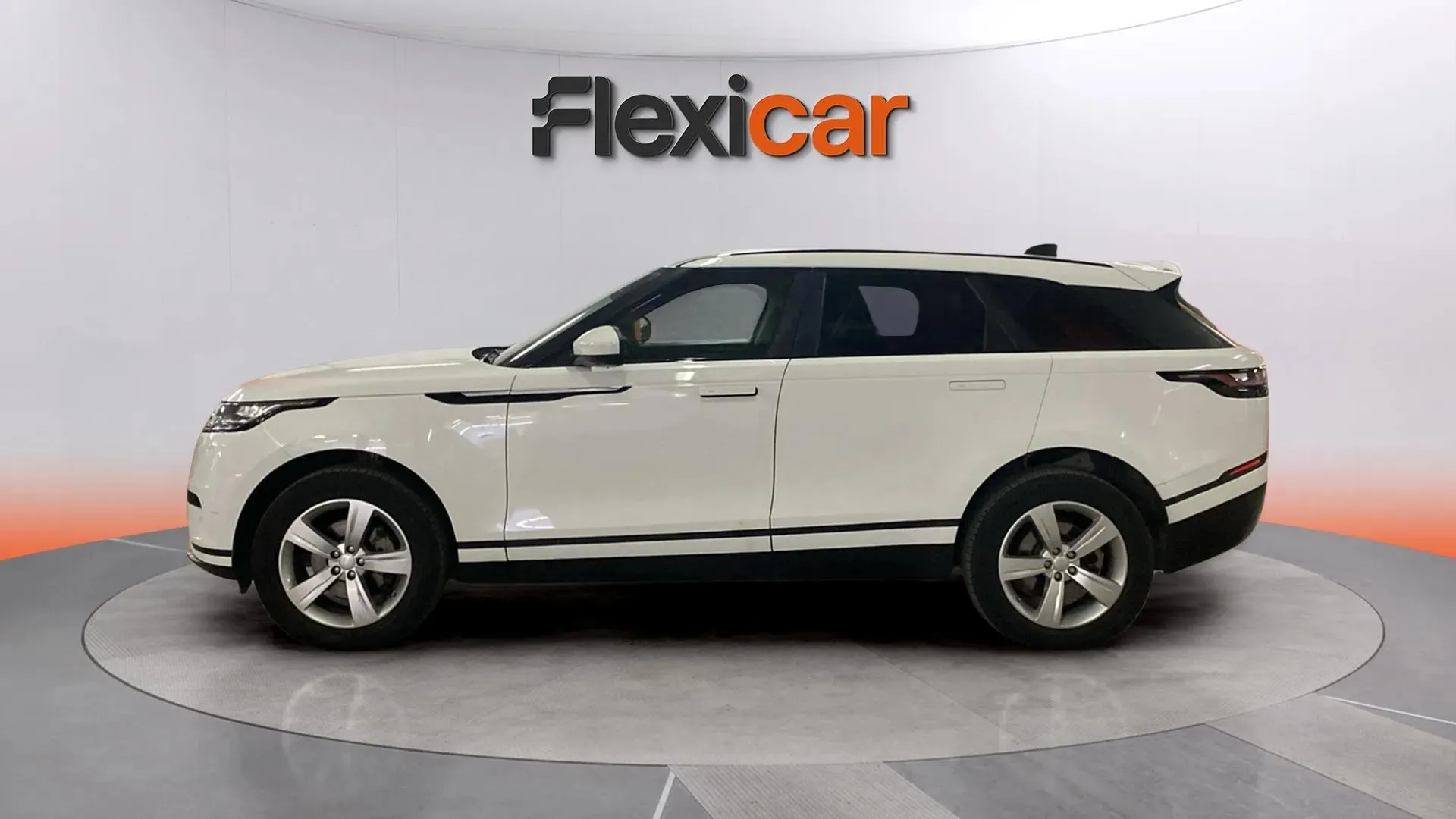 Land Rover Range Rover Velar 2.0 D180 4WD - foto 4