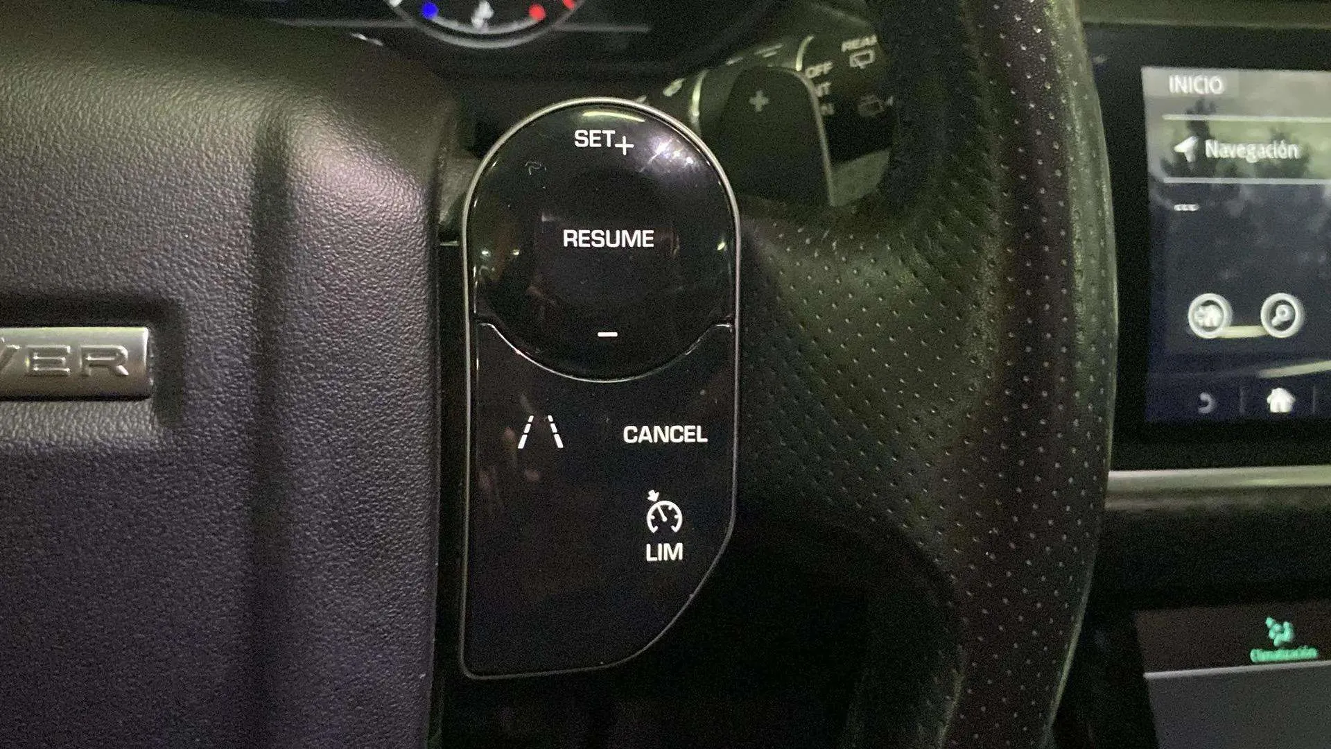 Land Rover Range Rover Velar 2.0 D180 4WD - foto 18