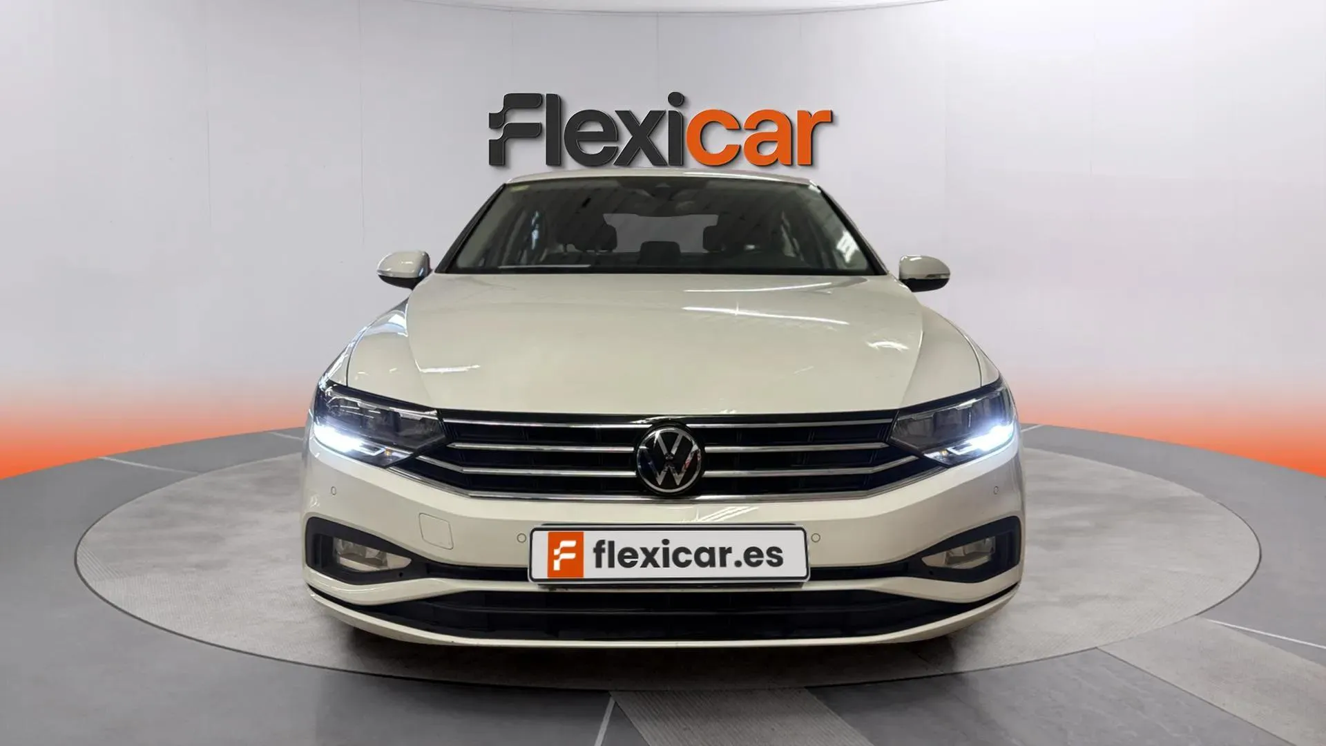 Volkswagen Passat 2.0 TDI DSG - foto 2