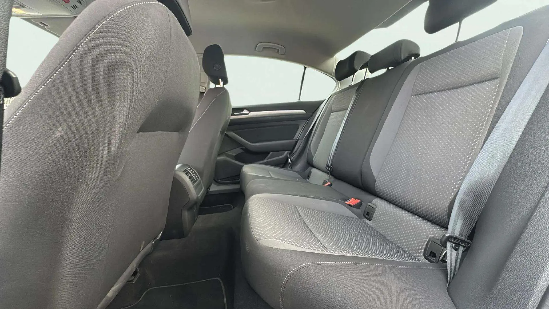 Volkswagen Passat 2.0 TDI DSG - foto 14