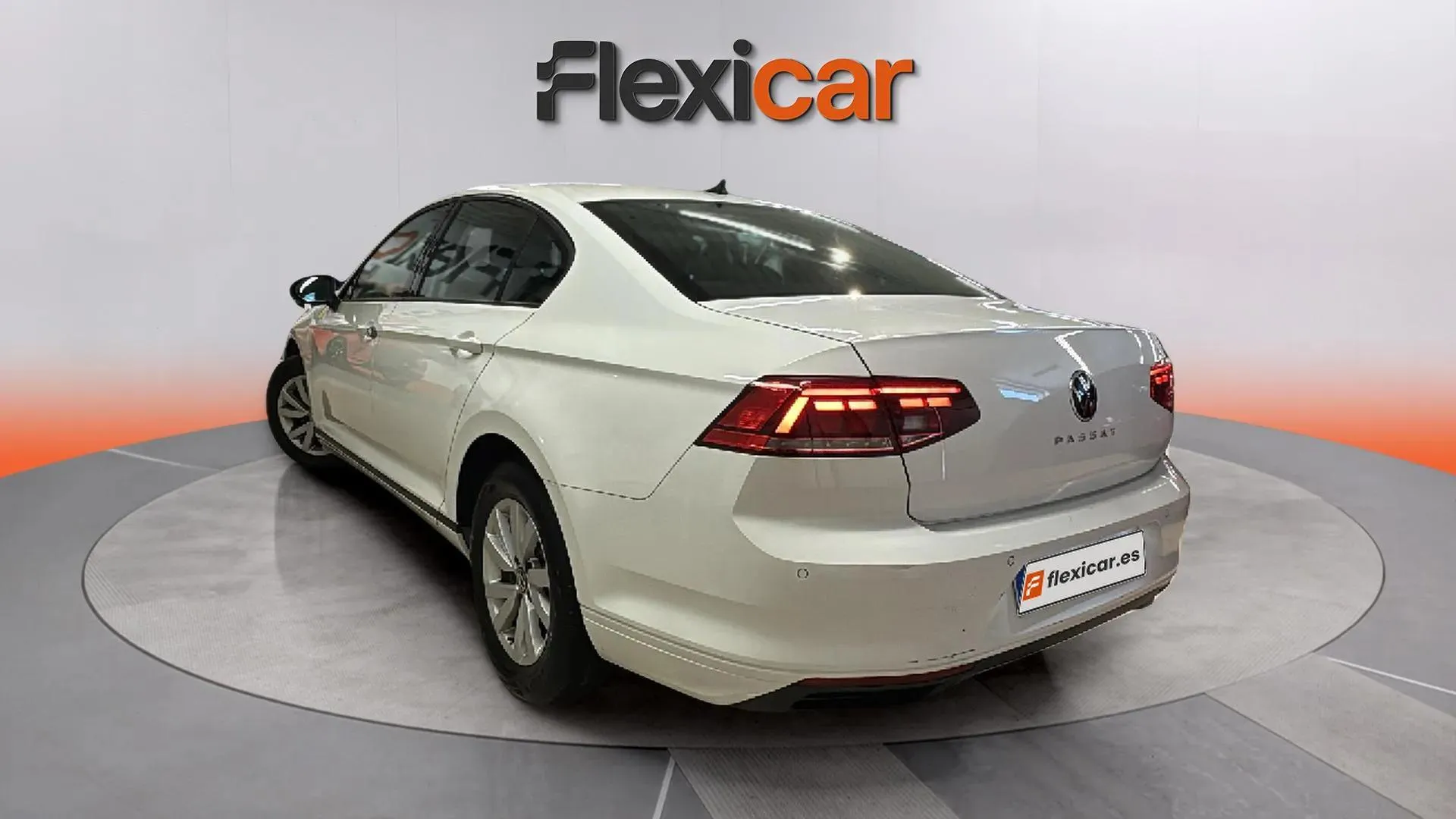 Volkswagen Passat 2.0 TDI DSG - foto 5