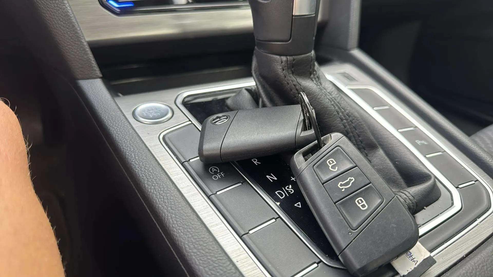 Volkswagen Passat 2.0 TDI DSG - foto 16