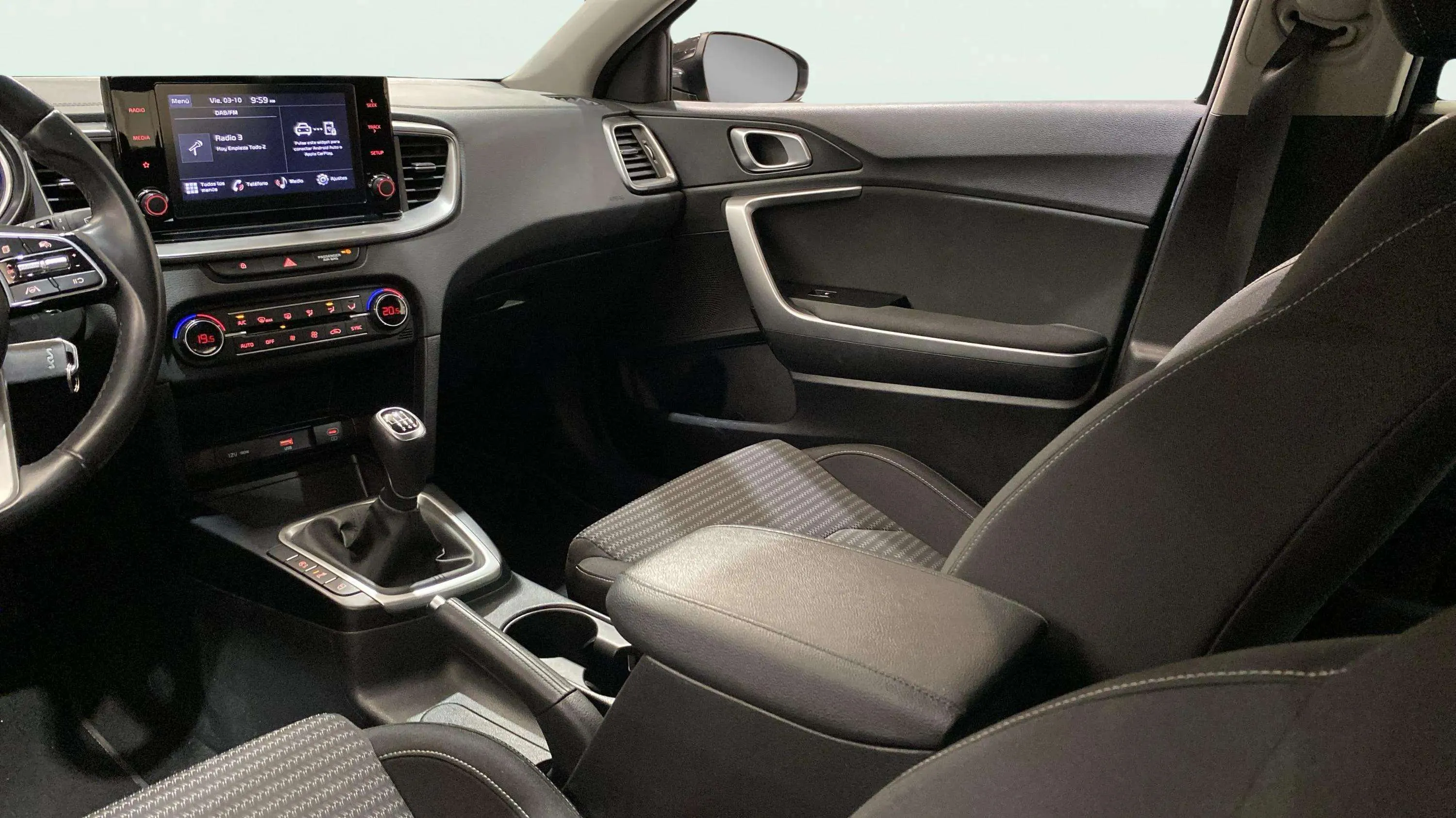 Kia XCeed 1.5 T-GDi Drive - foto 32