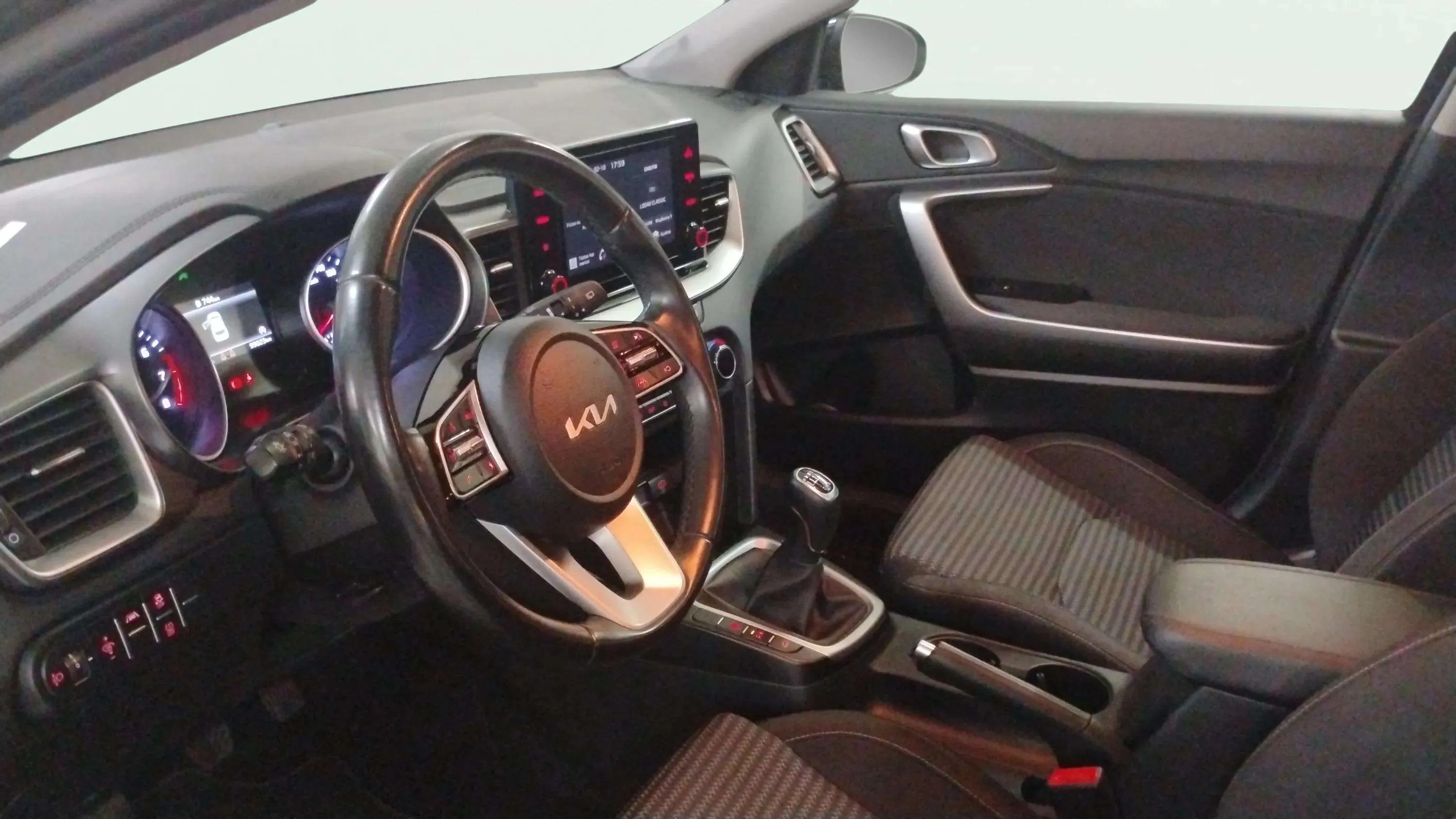 Kia XCeed 1.0 T-GDi Drive - foto 6