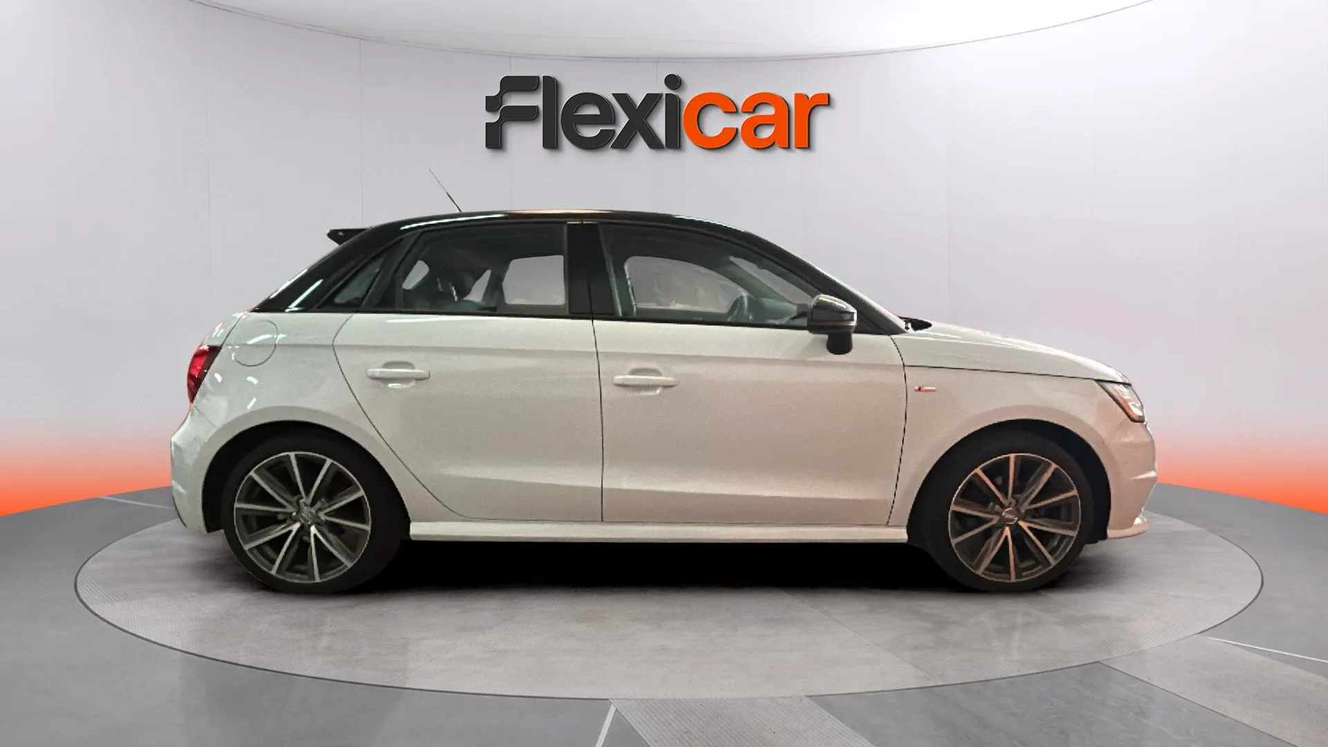 Audi A1 Sportback 1.4 TDI ultra Adrenalin - foto 4