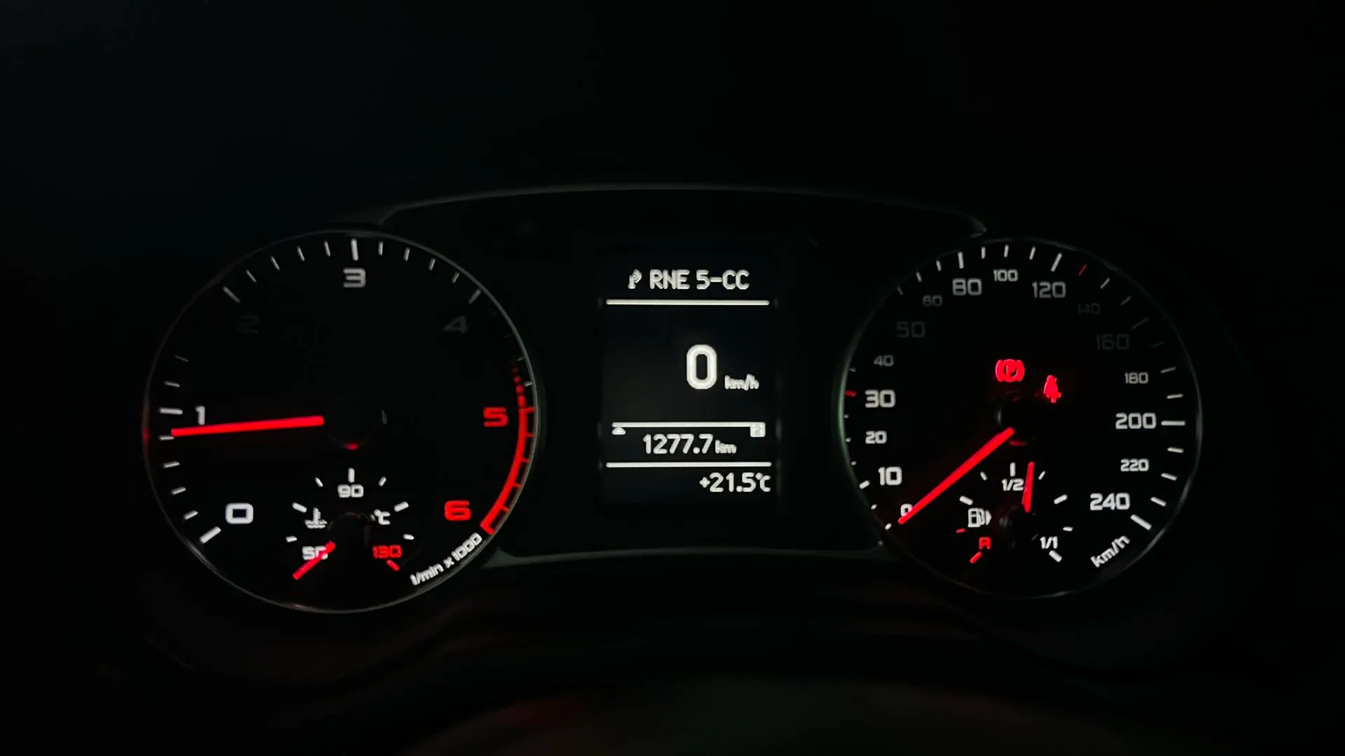 Audi A1 Sportback 1.4 TDI ultra Adrenalin - foto 13