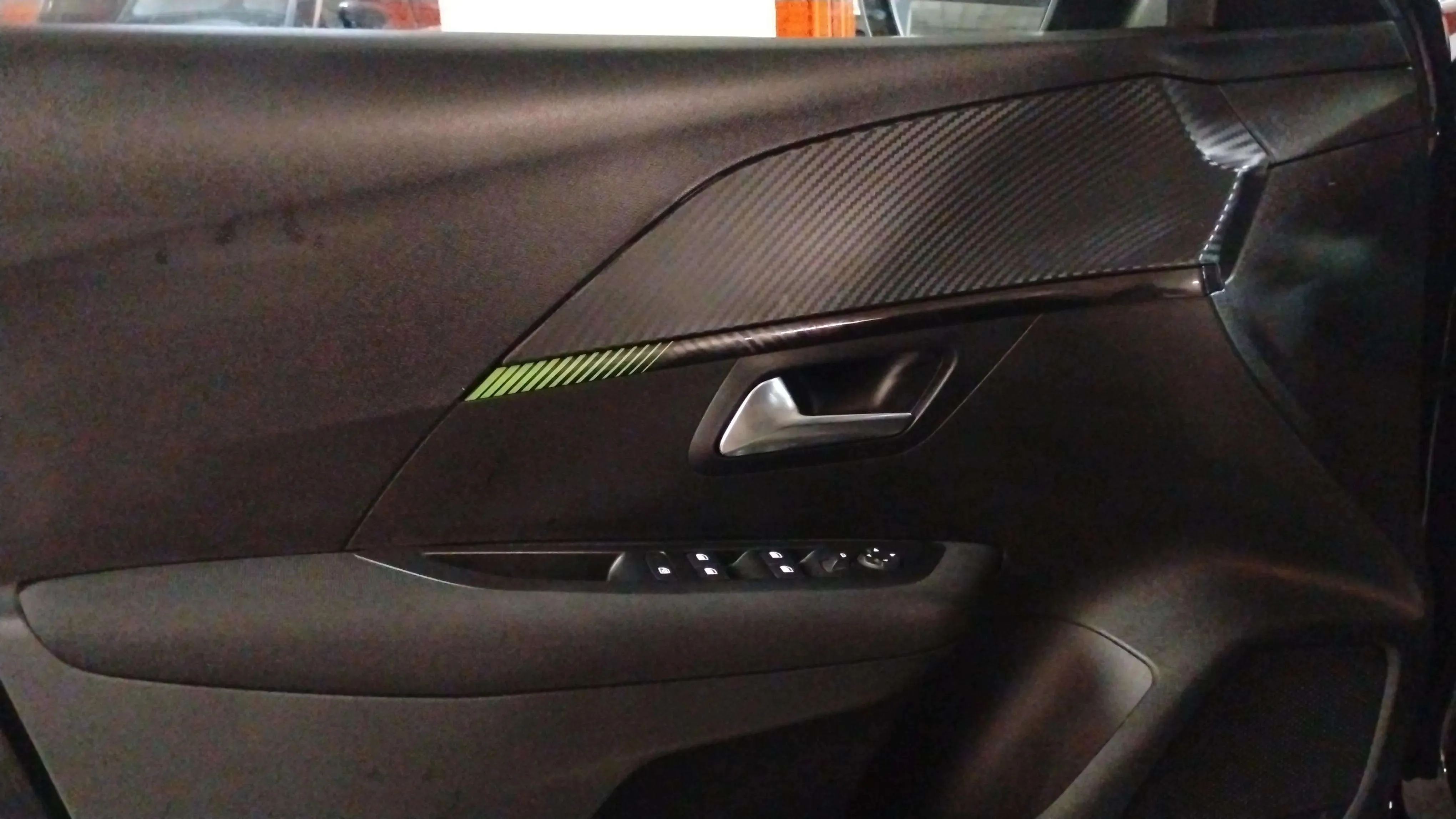 Peugeot 208 Allure PureTech 100 - foto 16