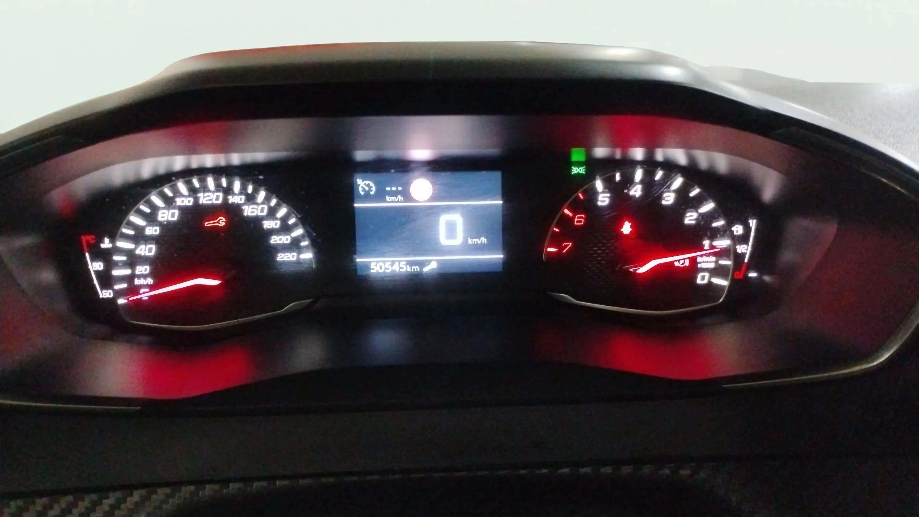 Peugeot 208 Allure PureTech 100 - foto 10