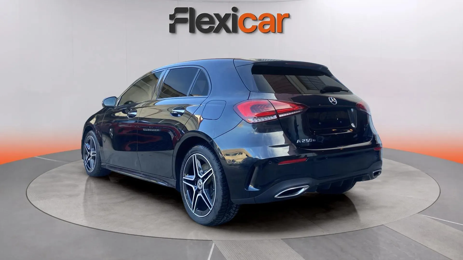 Mercedes-Benz Clase A A 250 e - foto 4