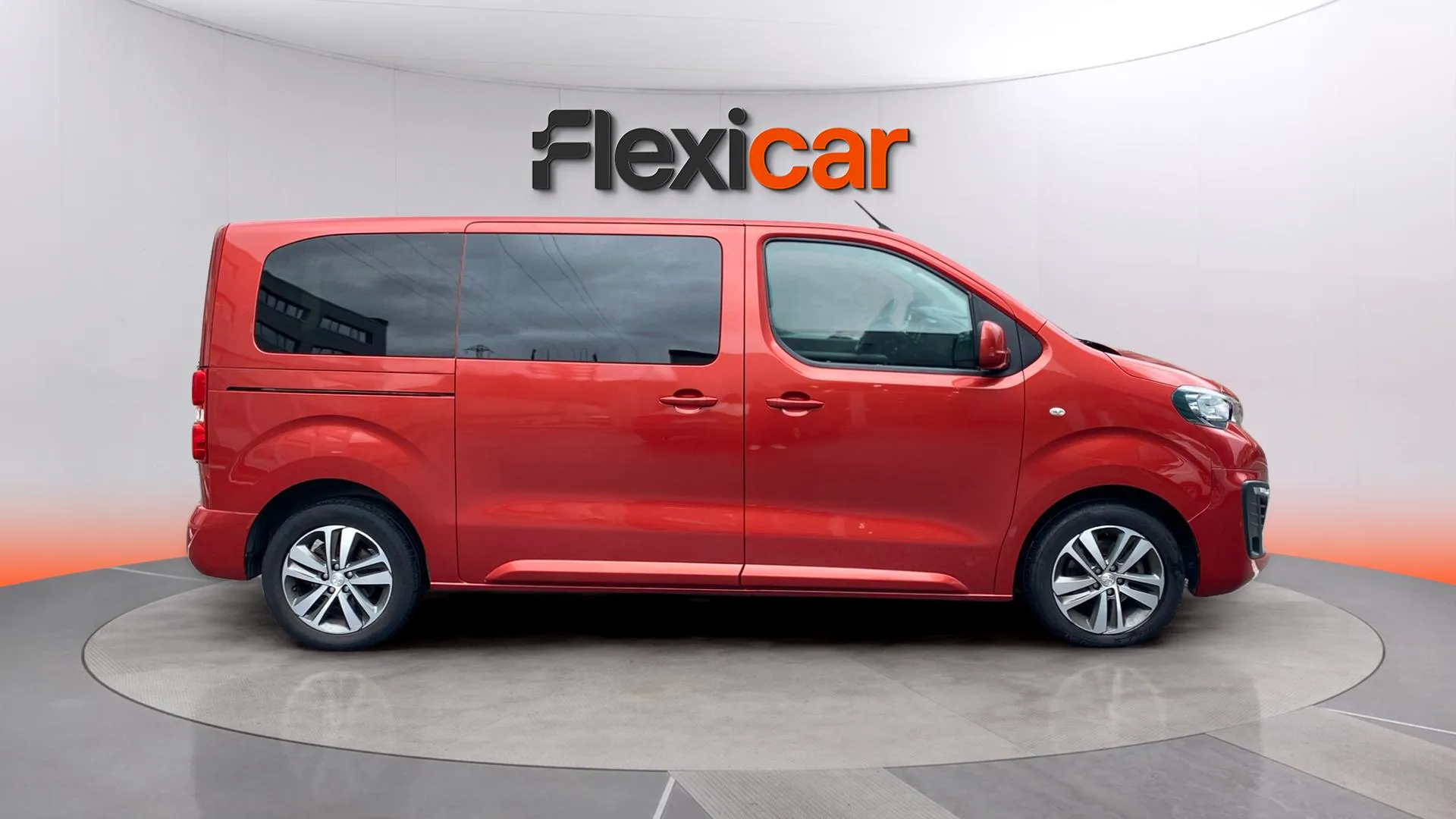Peugeot Traveller Active 1.6 BlueHDi Compact - foto 2