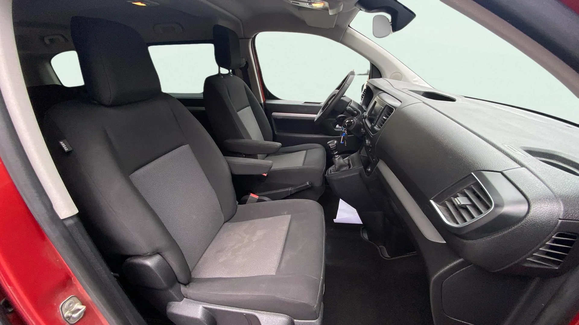 Peugeot Traveller Active 1.6 BlueHDi Compact - foto 19