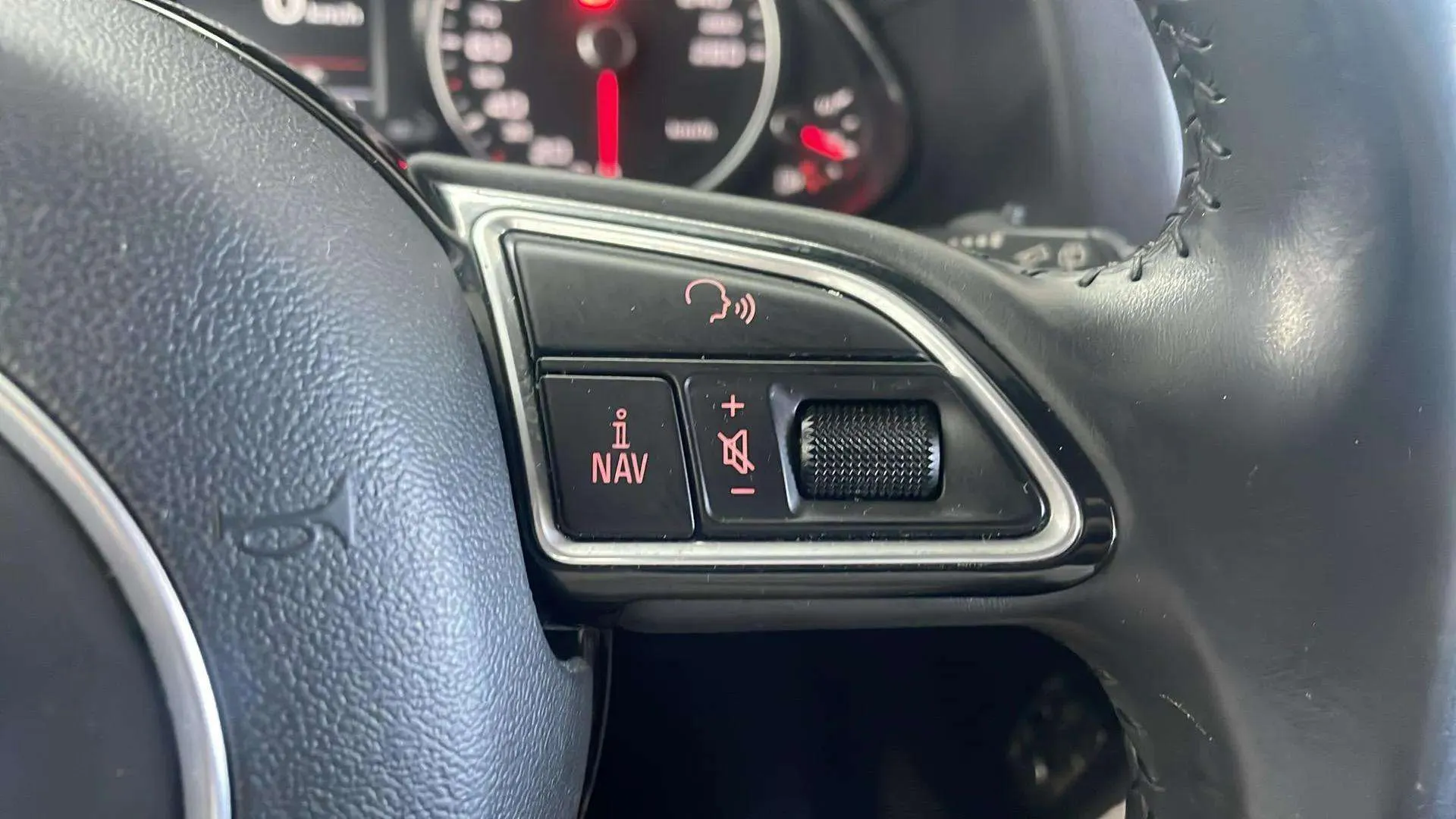 Audi Q5 2.0 TDI ultra S line edition - foto 23