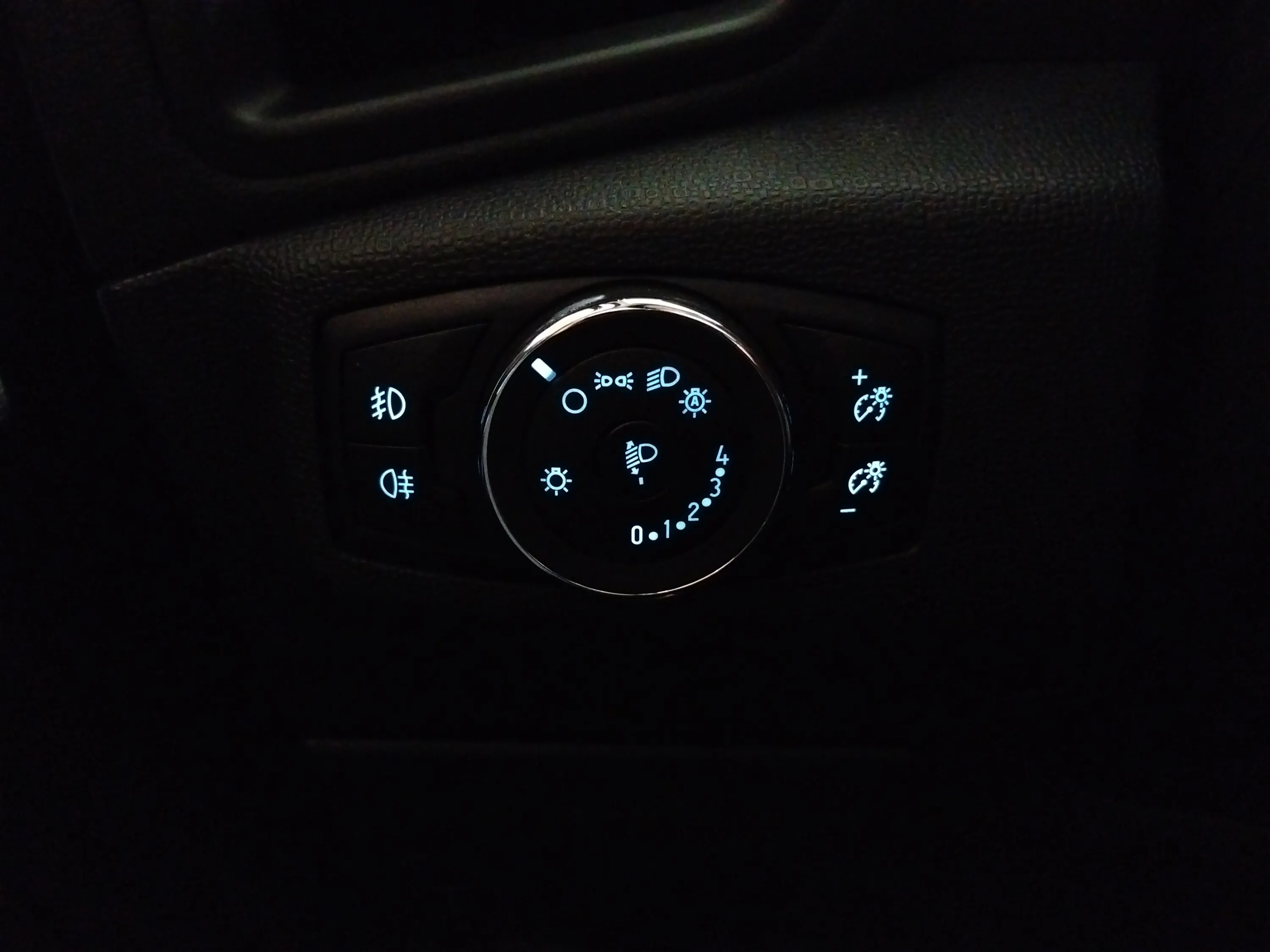 Ford EcoSport 1.0T EcoBoost ST Line - foto 24