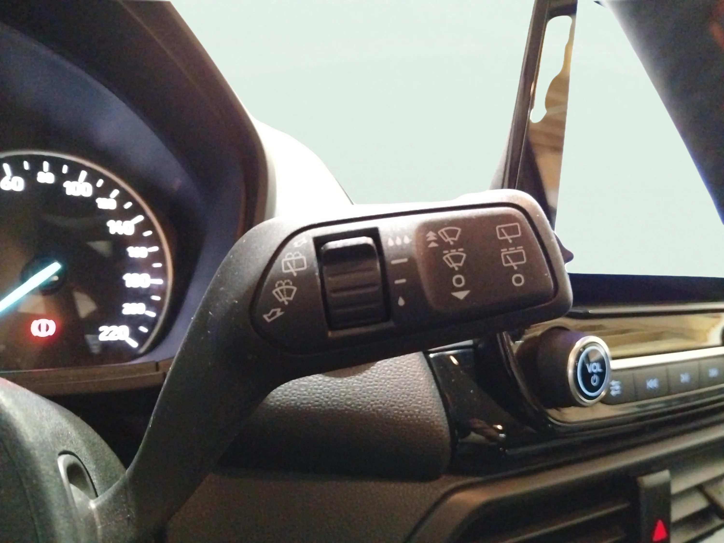 Ford EcoSport 1.0T EcoBoost ST Line - foto 26