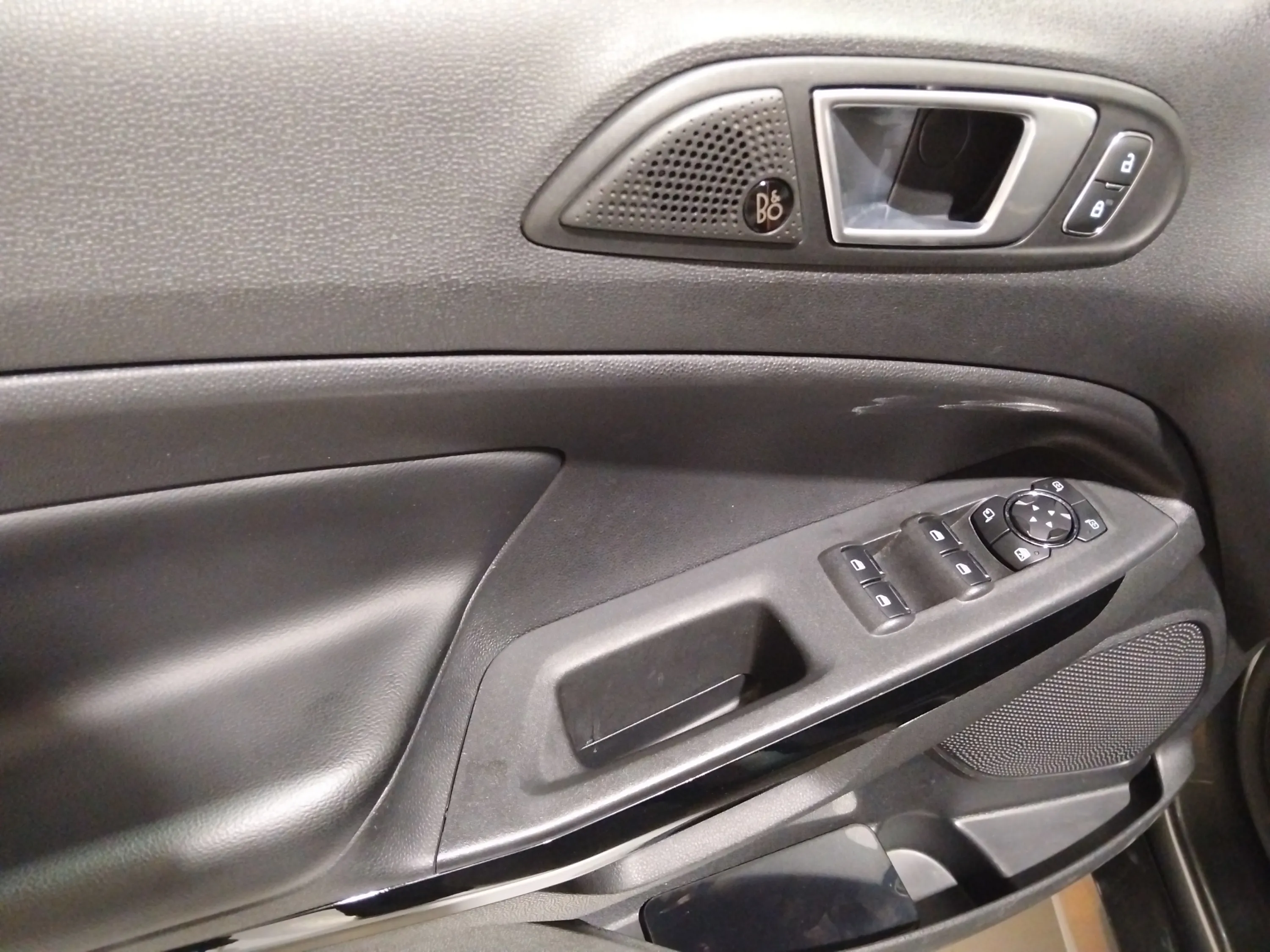 Ford EcoSport 1.0T EcoBoost ST Line - foto 20