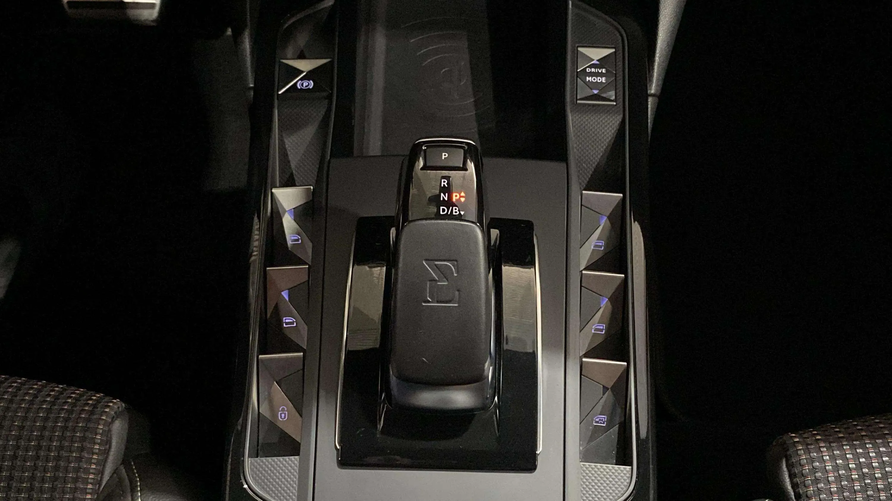 DS DS 3 Crossback E-Tense /h Performance Line - foto 33