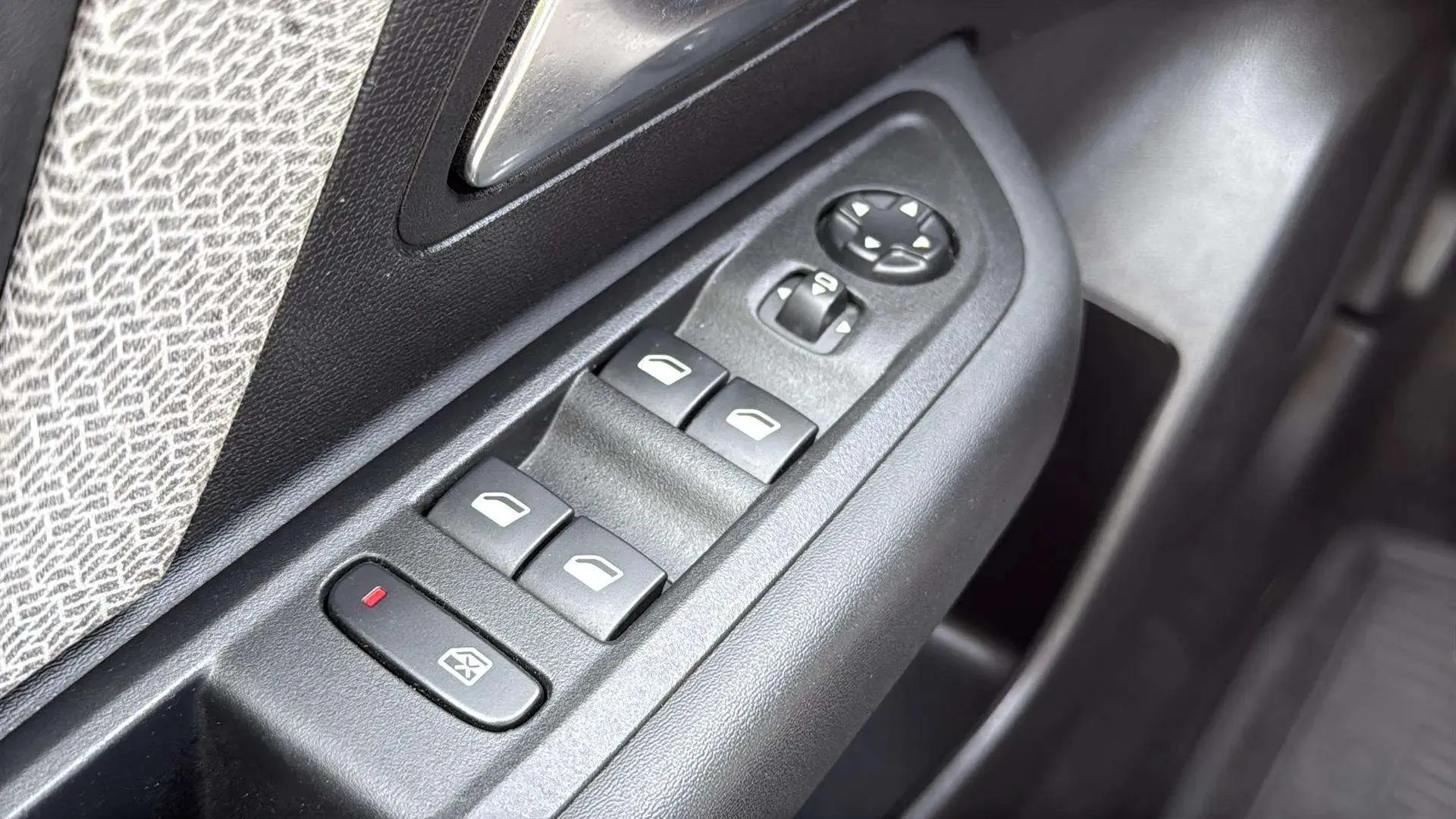 Citroën C4 X PureTech 130 EAT8 Feel Pack - foto 17