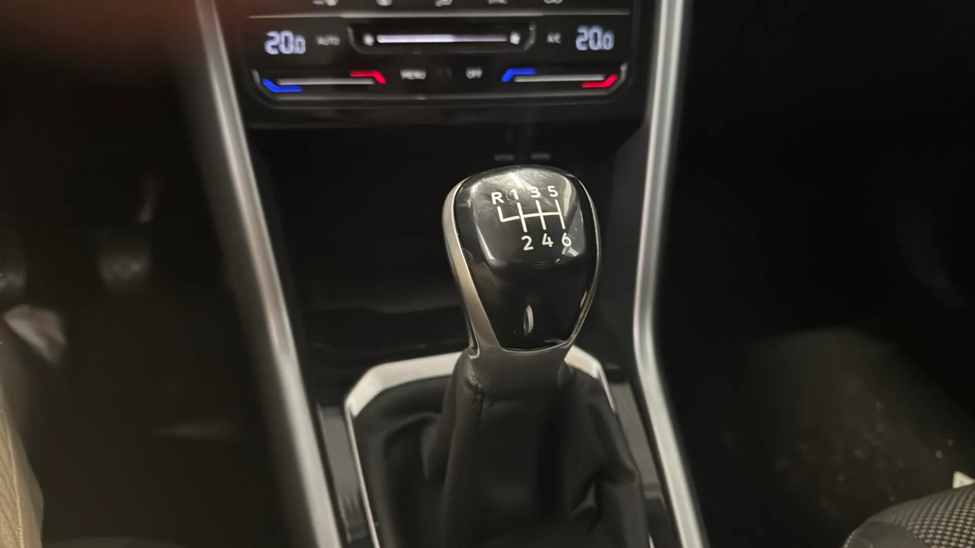 Volkswagen T-Roc Life 1.5 TSI - foto 15