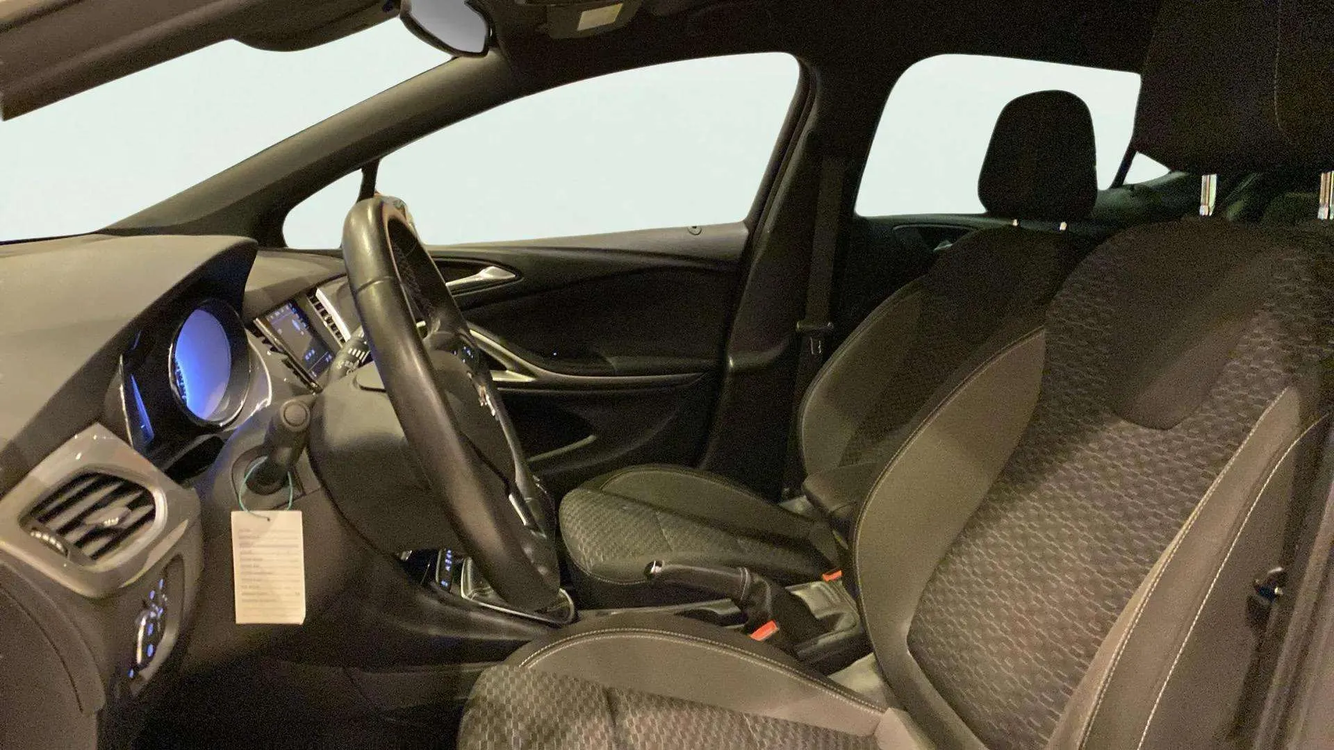 Opel Astra 1.2T SHL GS Line - foto 10