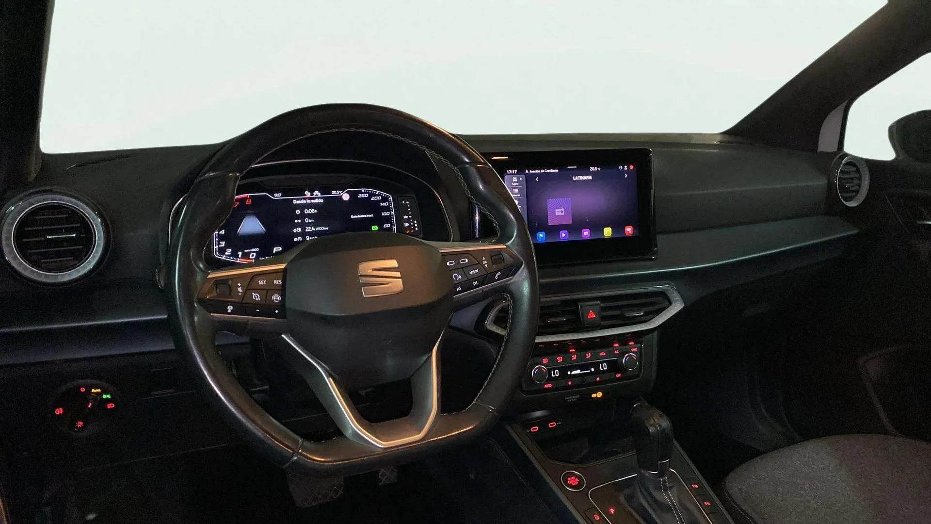 SEAT Arona 1.0 TSI DSG FR - foto 9