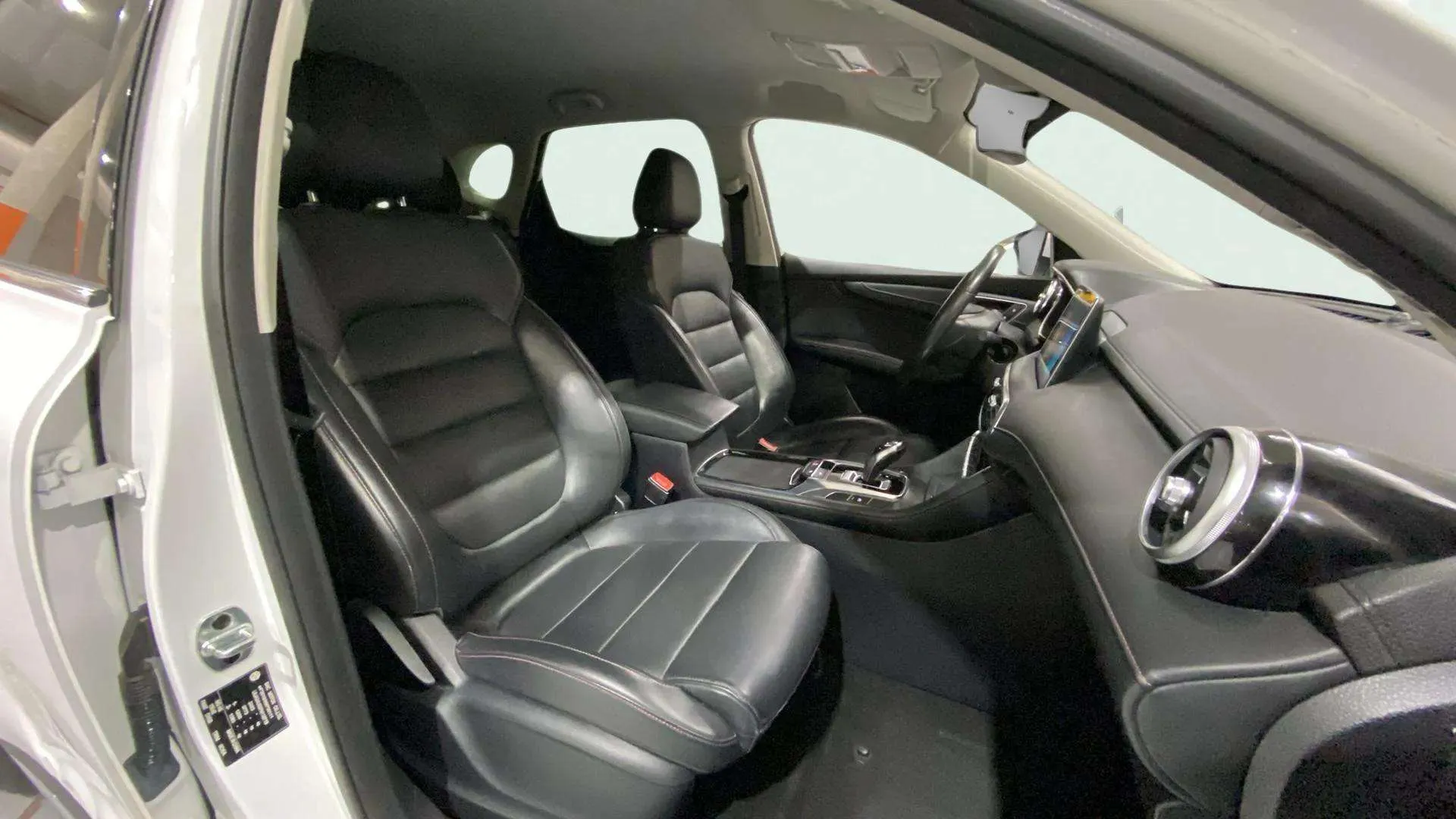 MG HS 1.5 Turbo GDI Comfort DCT - foto 10