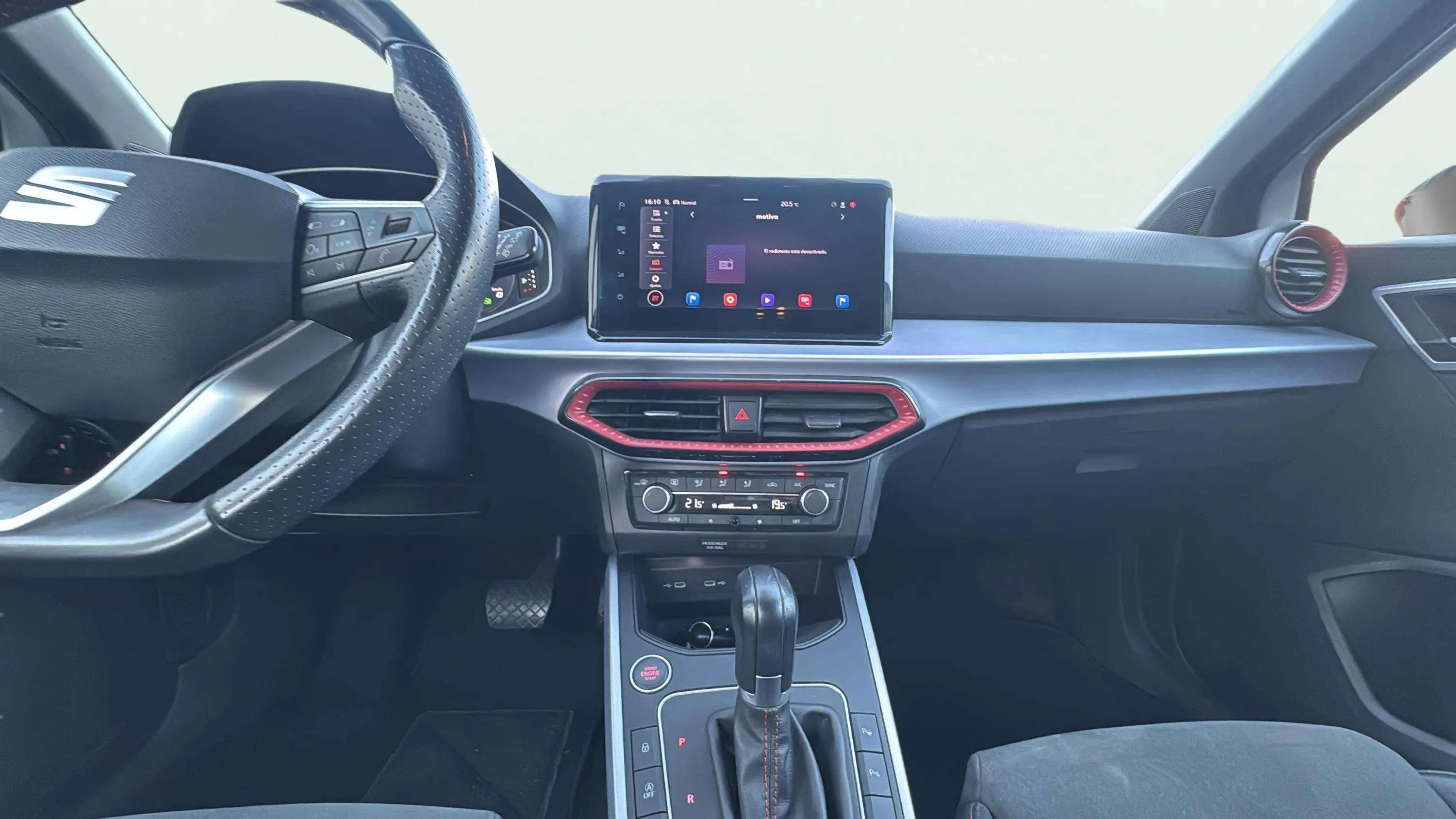SEAT Arona 1.5 TSI DSG FR - foto 16
