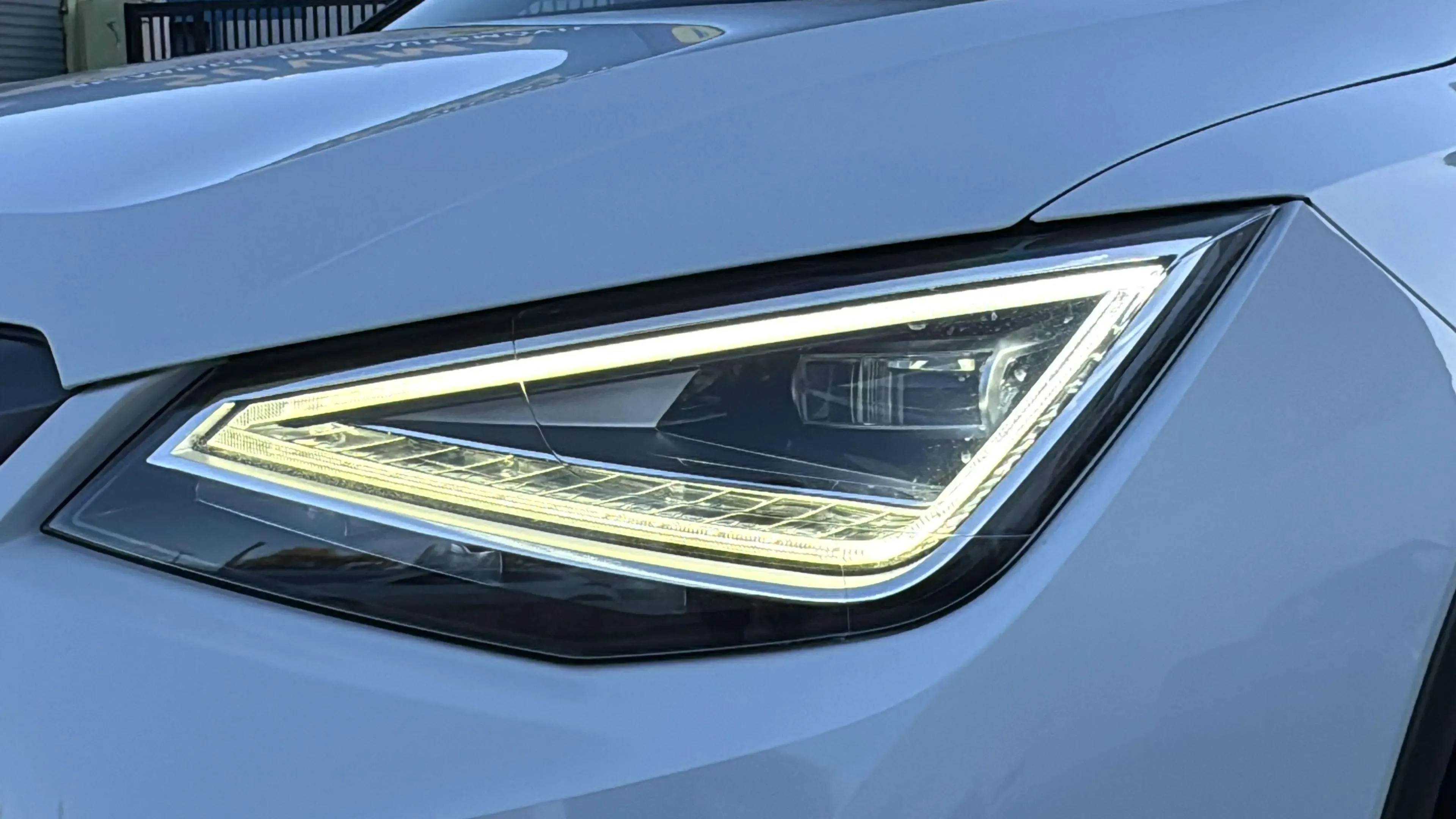 SEAT Arona 1.5 TSI DSG FR - foto 13