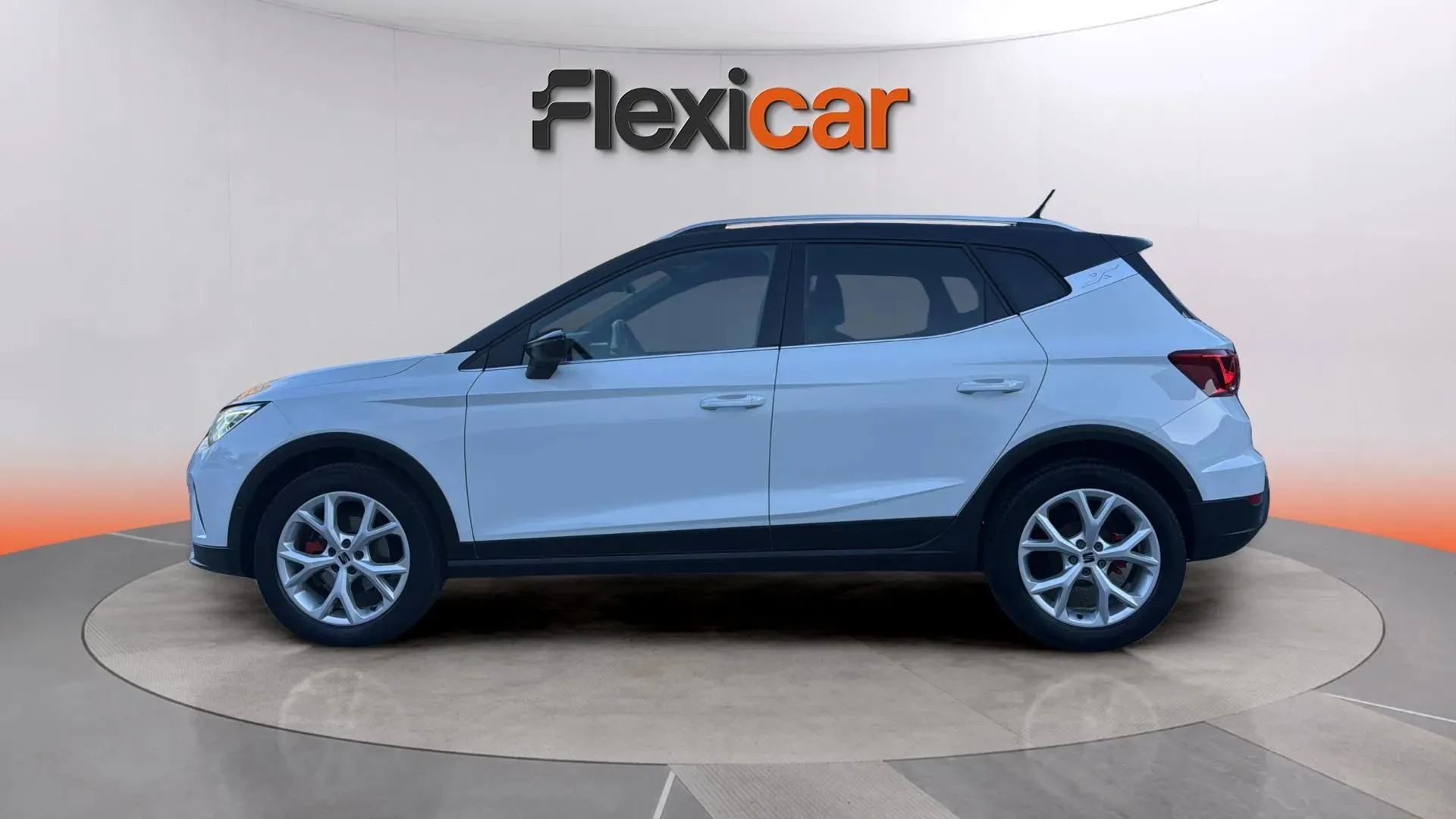 SEAT Arona 1.5 TSI DSG FR - foto 4