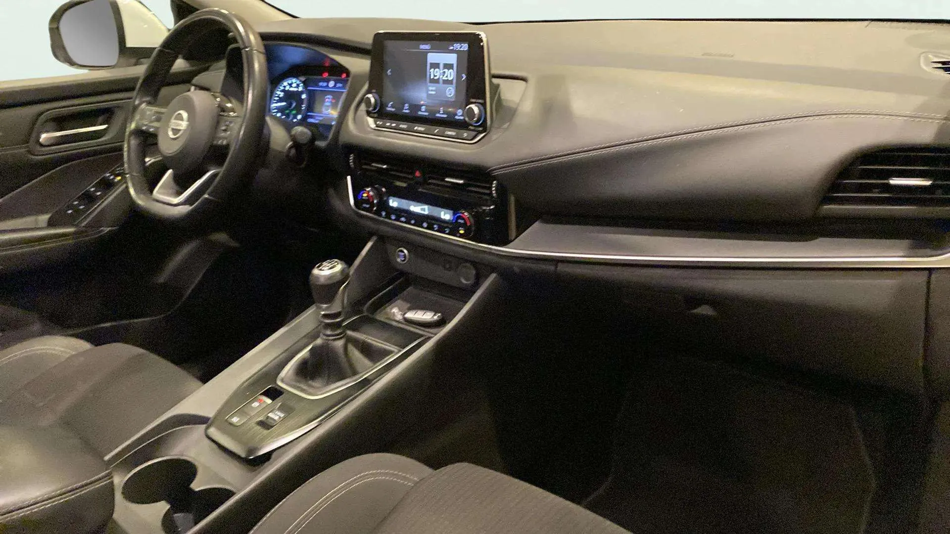 Nissan Qashqai DIG-T mHEV 4x2 Acenta - foto 18