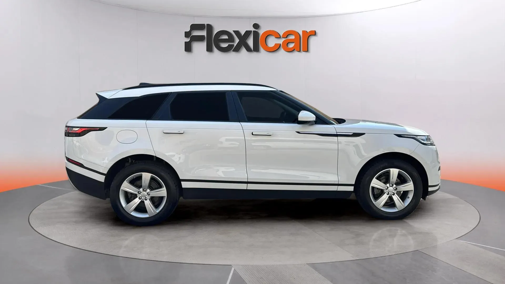 Land Rover Range Rover Velar 2.0 D180 4WD - foto 5
