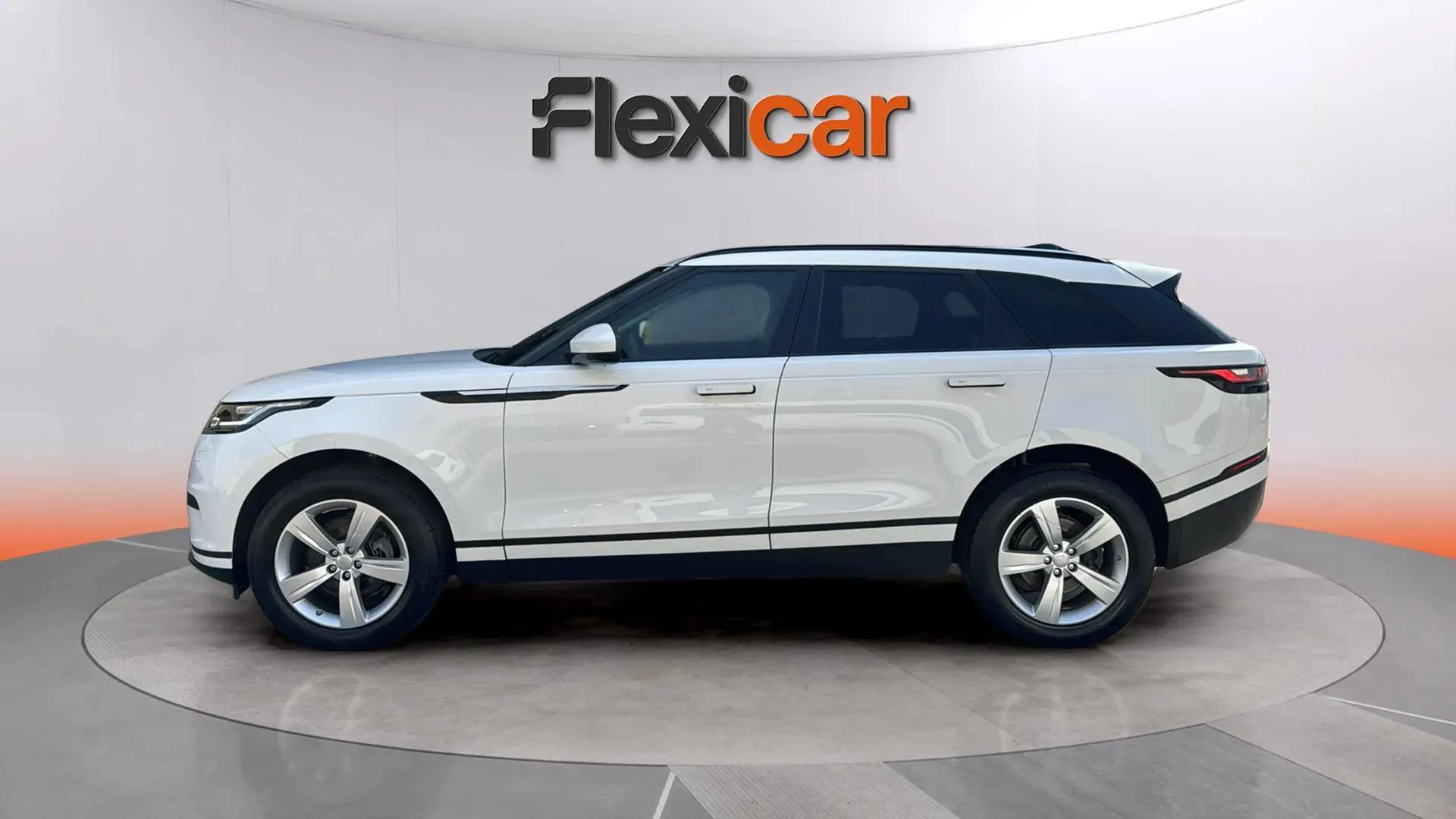 Land Rover Range Rover Velar 2.0 D180 4WD - foto 6