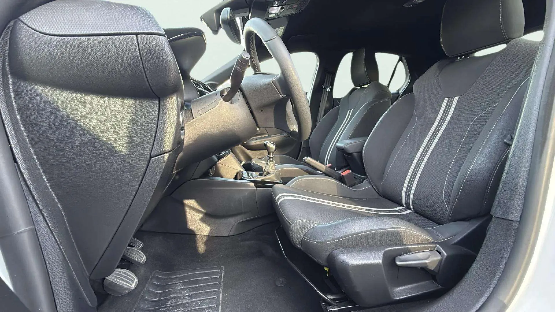 Opel Corsa 1.2T XHL GS - foto 11