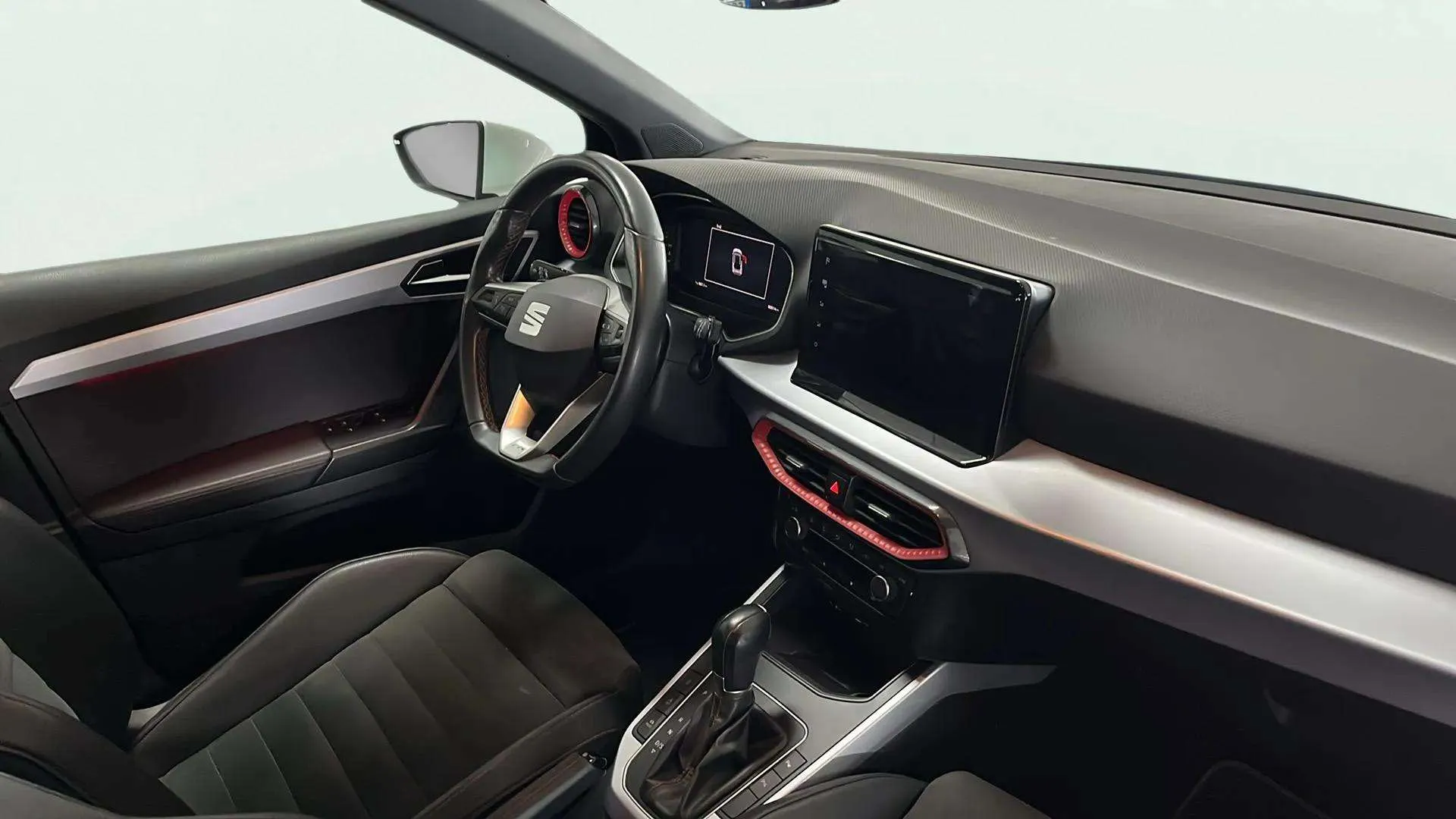 SEAT Arona 1.5 TSI DSG FR - foto 9