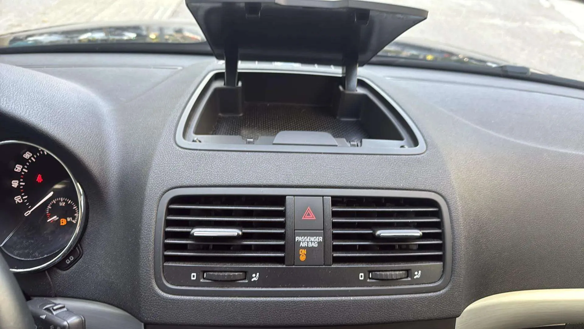 Škoda Yeti 1.2 TSI Outdoor Black - foto 17