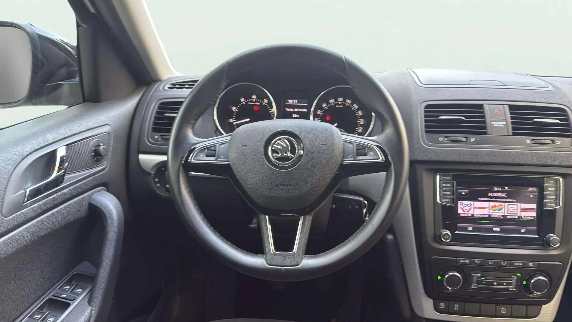 Škoda Yeti 1.2 TSI Outdoor Black - foto 13
