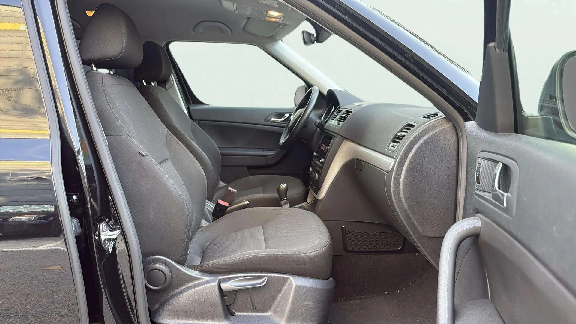 Škoda Yeti 1.2 TSI Outdoor Black - foto 9