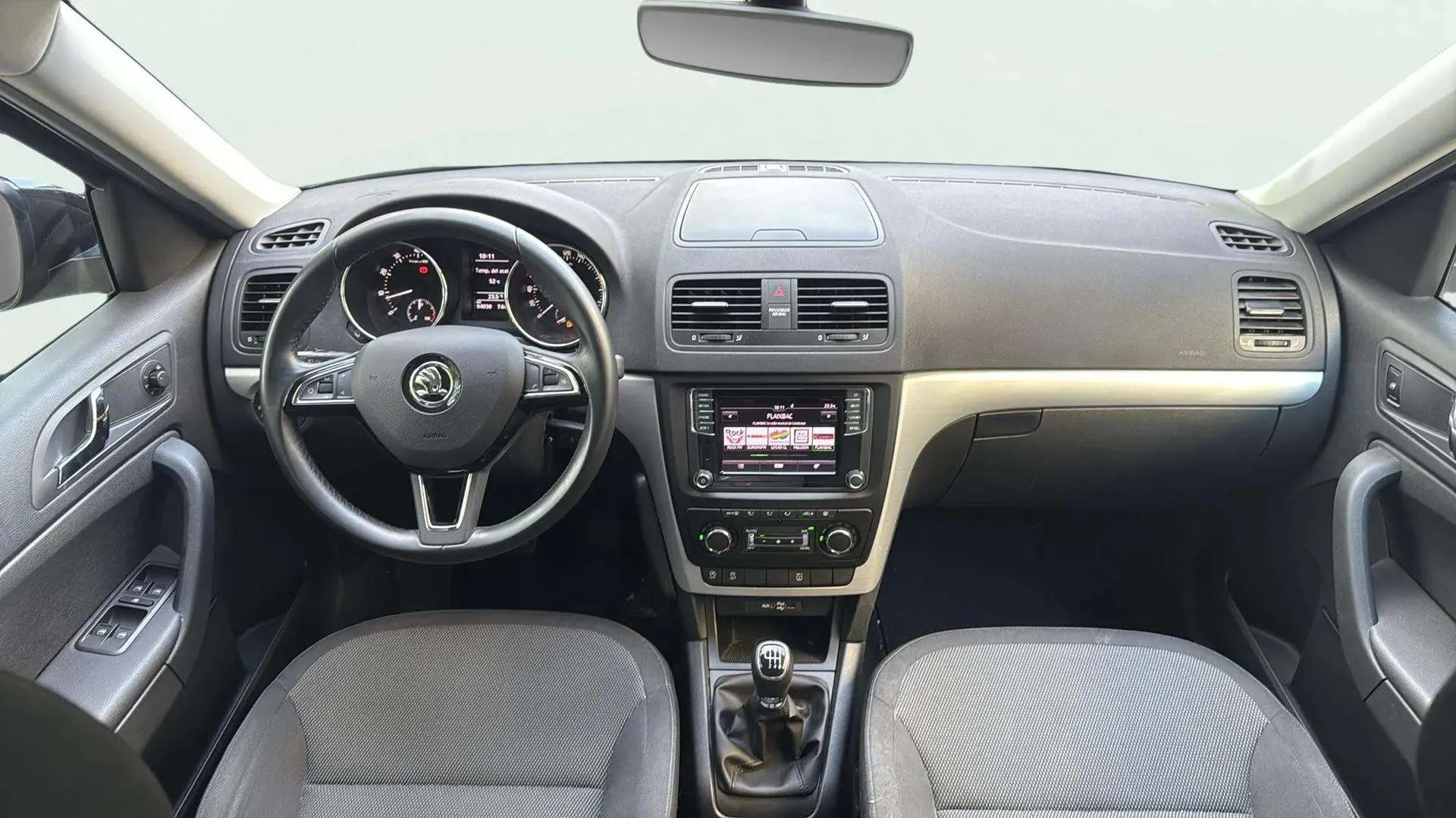 Škoda Yeti 1.2 TSI Outdoor Black - foto 11