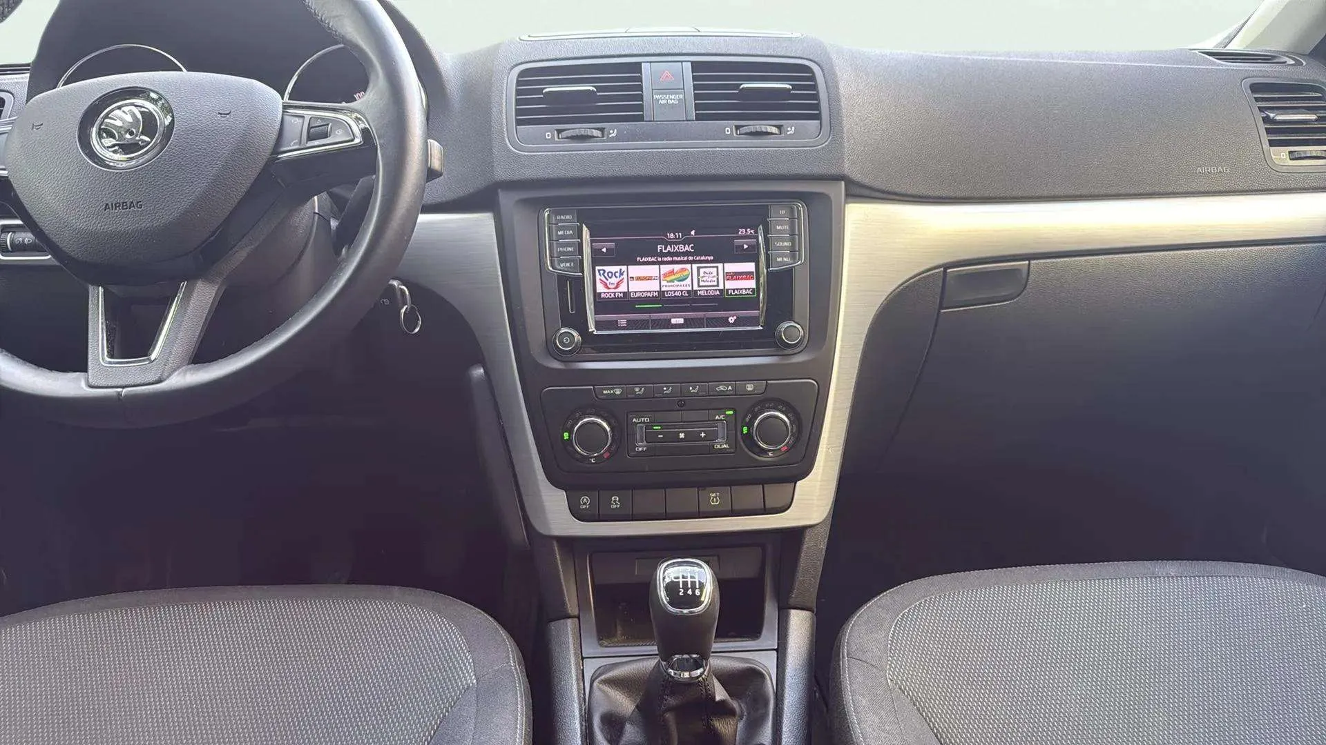 Škoda Yeti 1.2 TSI Outdoor Black - foto 12