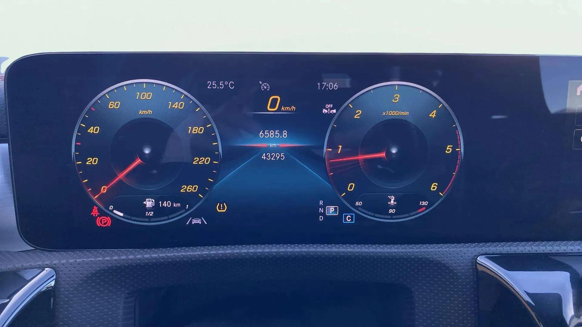 Mercedes-Benz CLA 200 D DCT - foto 16