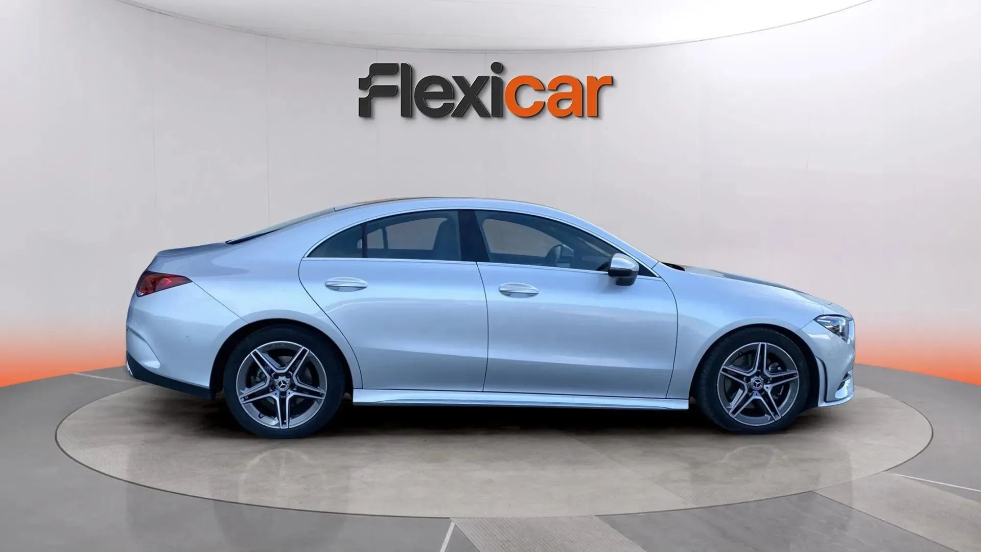 Mercedes-Benz CLA 200 D DCT - foto 4